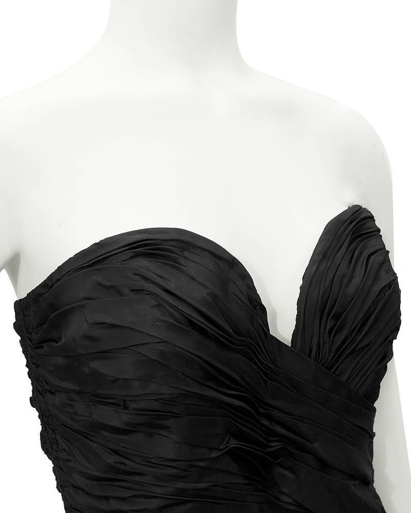 Gris Vicky Tiel - Robe noire sans bretelles des années 1980 en vente