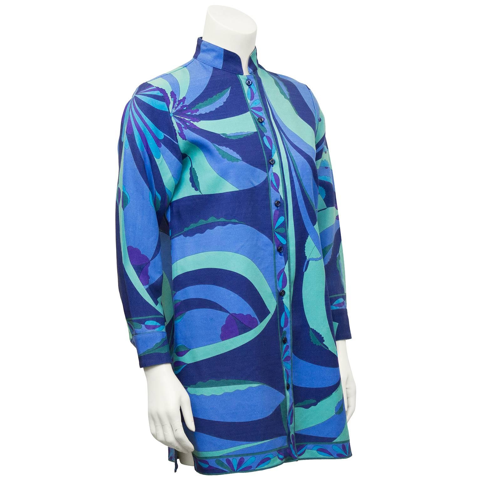 Great 2000's label revival  of Italian design house Alverado Bessi.  Silk & wool blend long A-line top, printed in shades of blue, green and purple. Matching midnight blue buttons and a Mandarin collar. Excellent condition, US 8. Perfect over