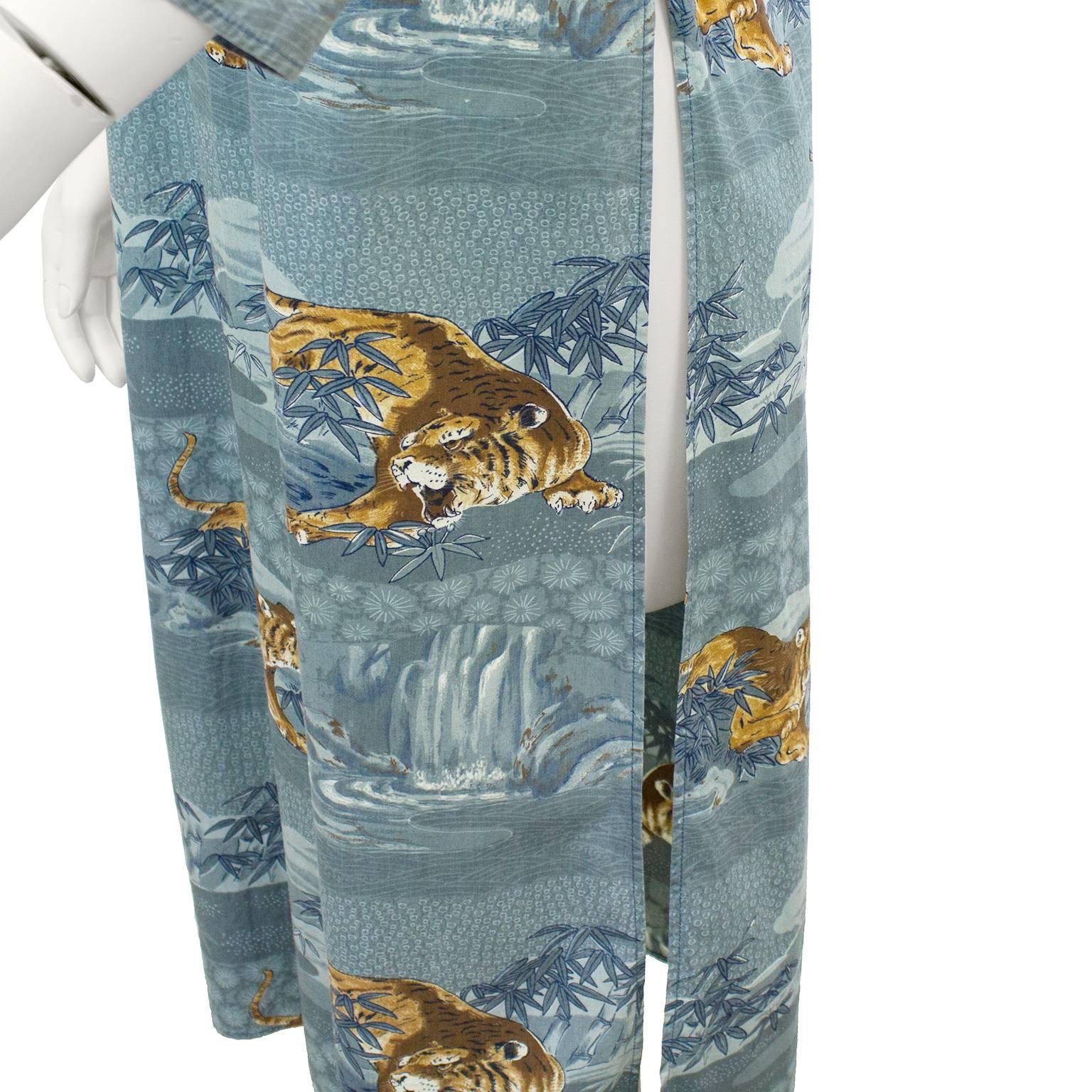 1970's Kenzo JAP Blue Cotton Tiger Print Maxi Tunic  In Excellent Condition In Toronto, Ontario