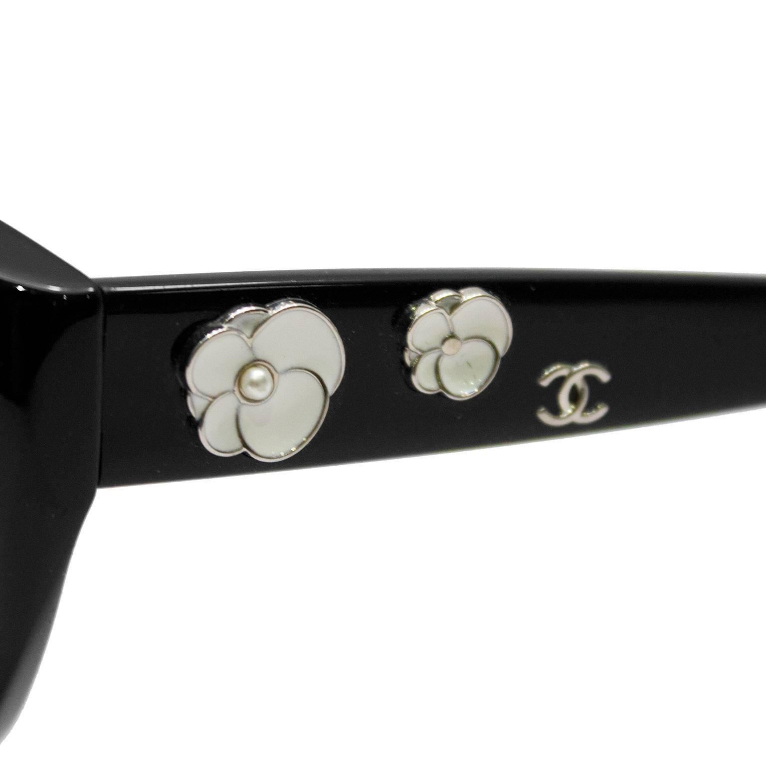 chanel sunglasses with flower on side