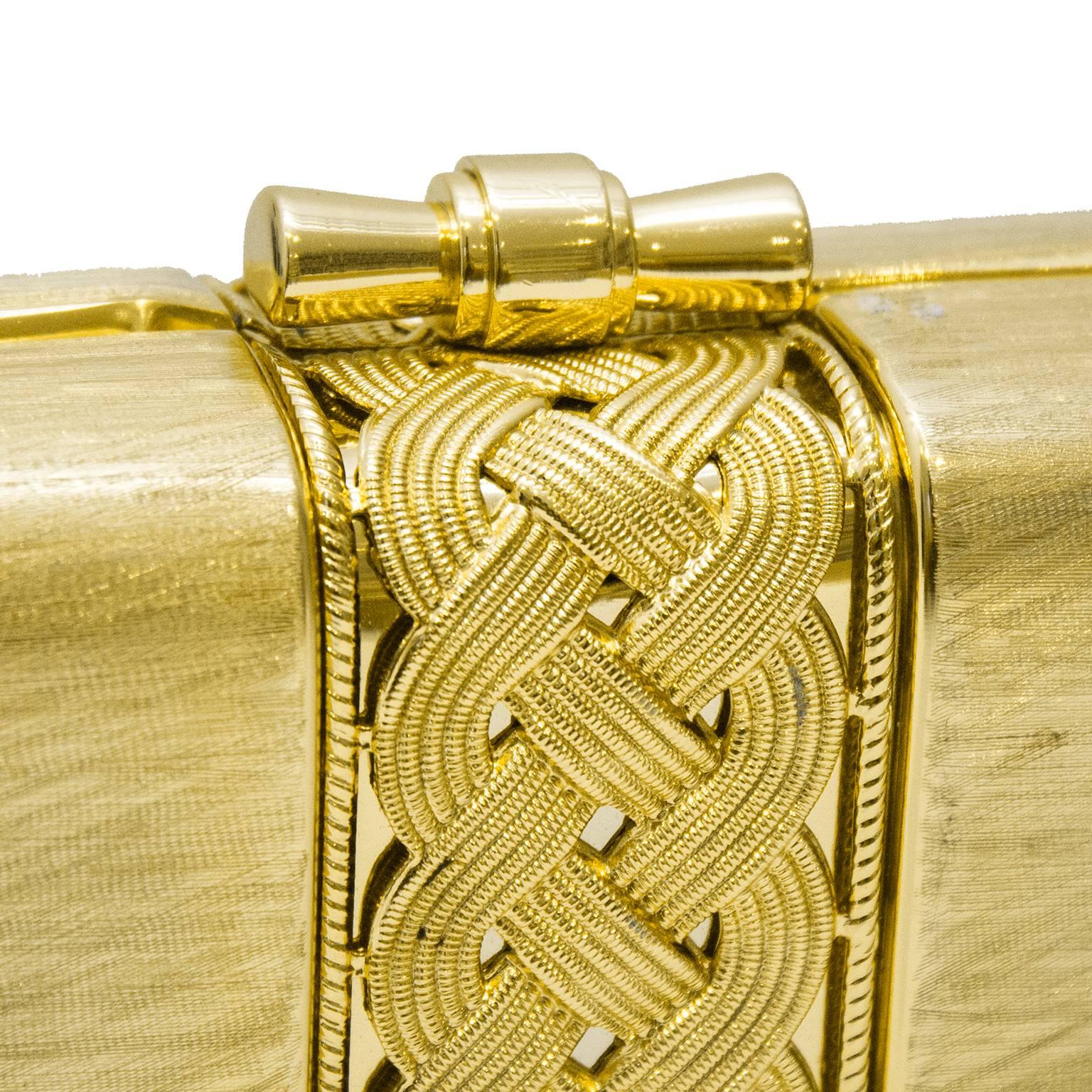 1980's Rodo Gold Hard Clutch with Braided Detail In Excellent Condition In Toronto, Ontario