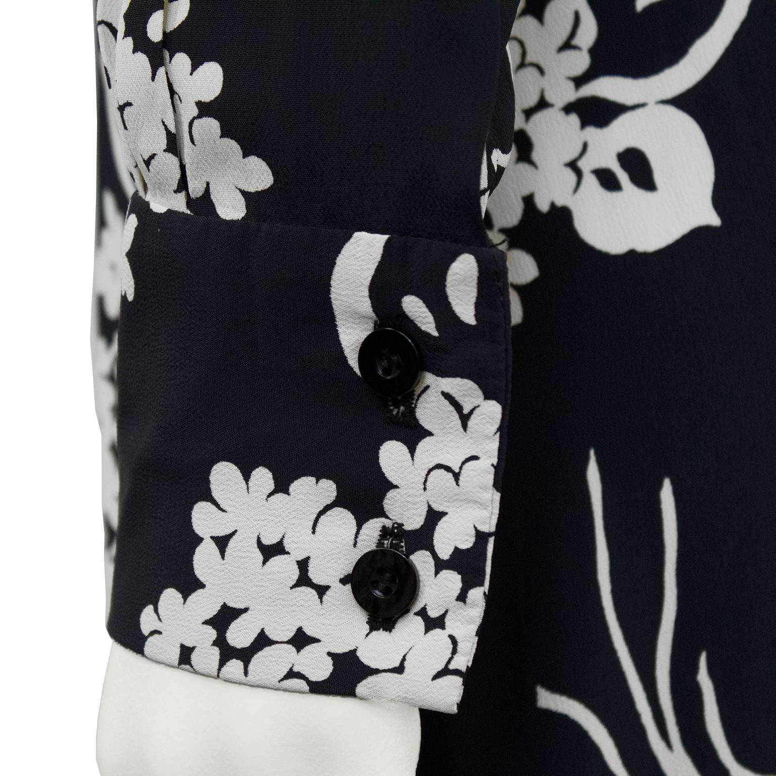Women's 1940s Black and Cream Floral Rayon Dress For Sale