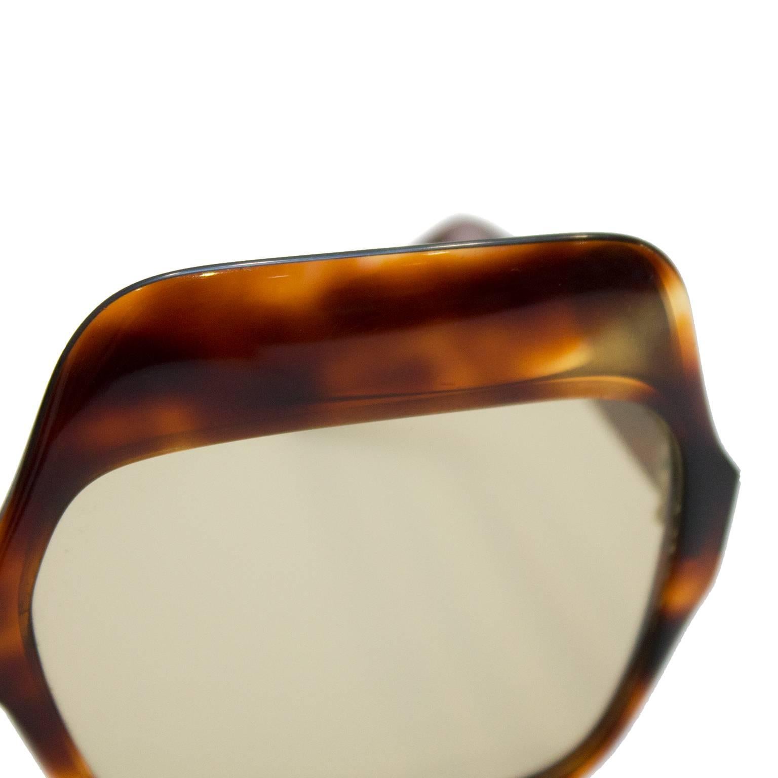 Gray 1960's Tortoiseshell Large Sunglasses 