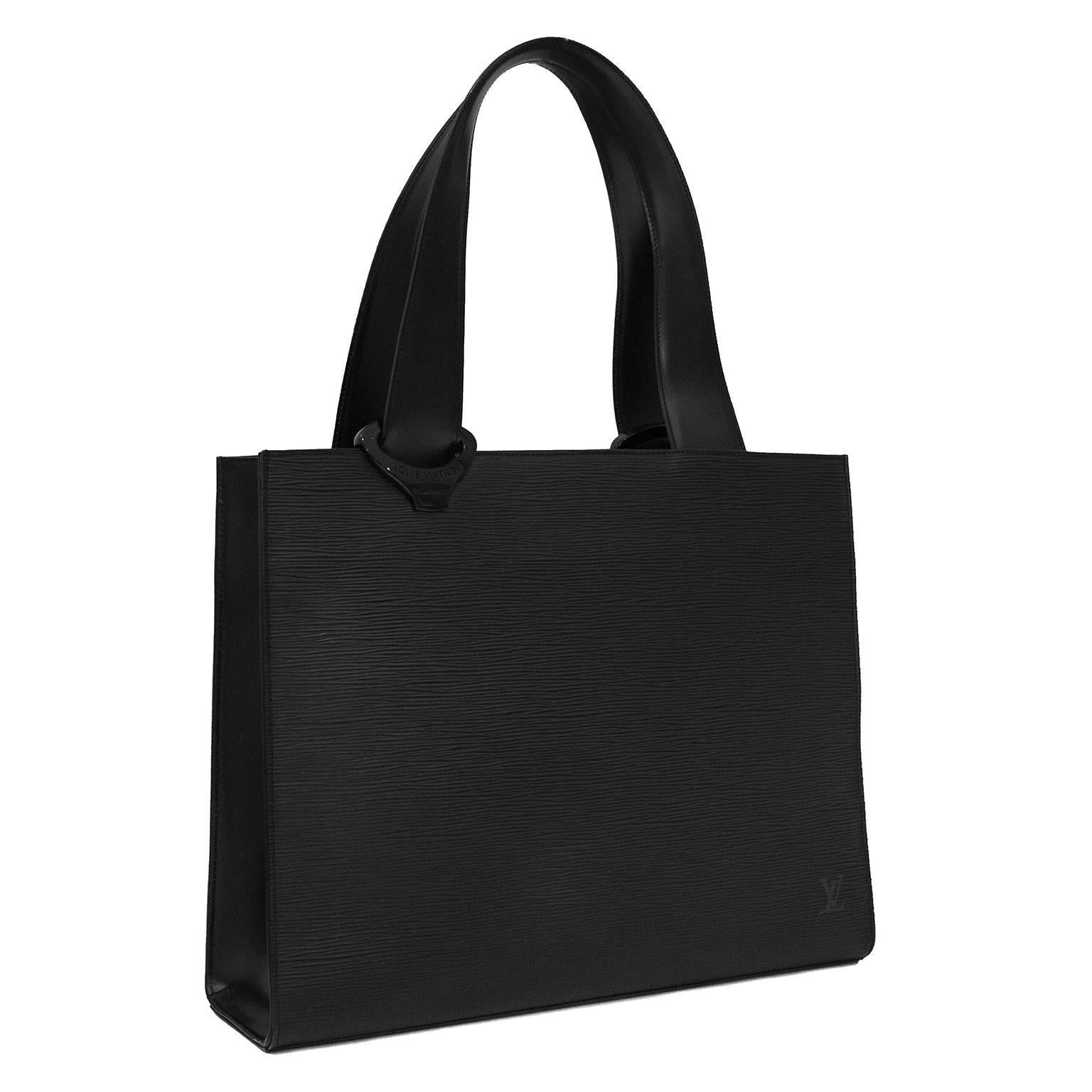 1990s Louis Vuitton Black Epi Leather 'Z' Gemeaux Tote Bag. Perfect for work or play the Epi leather provides durability and the shape is classic while modern. Gemeaux meaning Gemini refers to the matching black hardware detailing on each handle