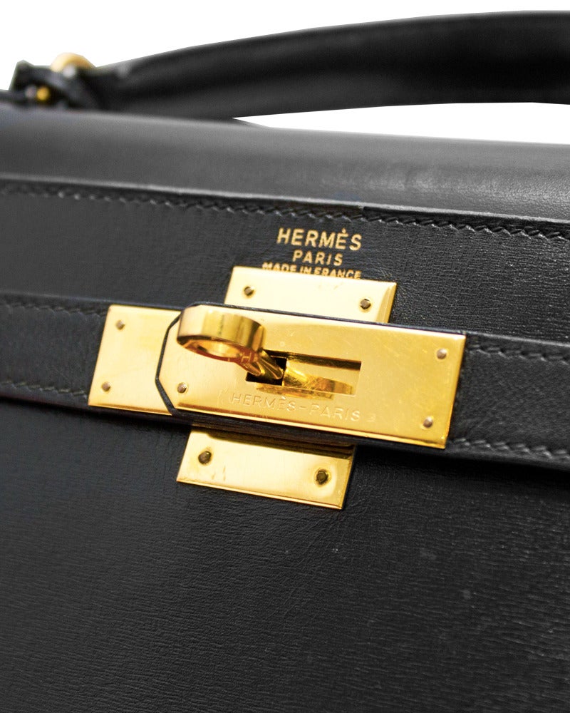 1989 Black Box Leather Rigid 28 cm Hermes Kelly Bag In Excellent Condition In Toronto, Ontario