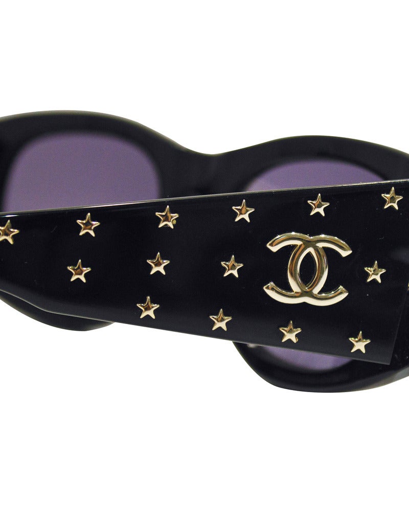 1990s Chanel Black Sunglasses with Gold Stars at 1stDibs | chanel star  sunglasses, chanel studded sunglasses, chanel star black