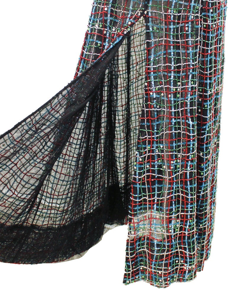 1990er Giorgio Armani Schwarzes Netz-Kleid mit Perlen Damen im Angebot