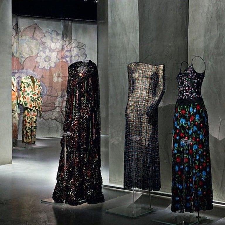 1990er Giorgio Armani Schwarzes Netz-Kleid mit Perlen im Angebot 2