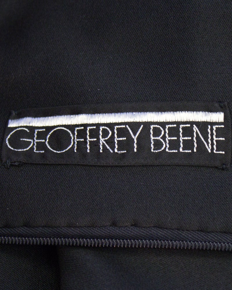 De las mujeres Bata de seda negra Geoffrey Beene, años 60 en venta