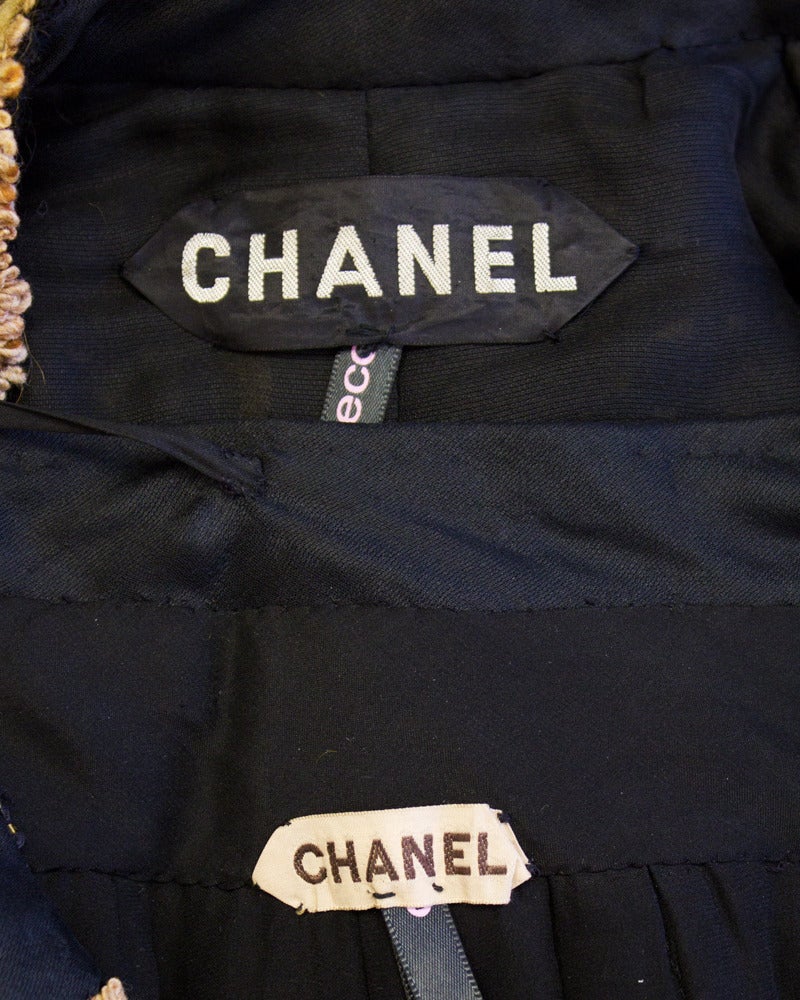 1970's Chanel Haute Couture Black and Brown Skirt Suit In Good Condition In Toronto, Ontario