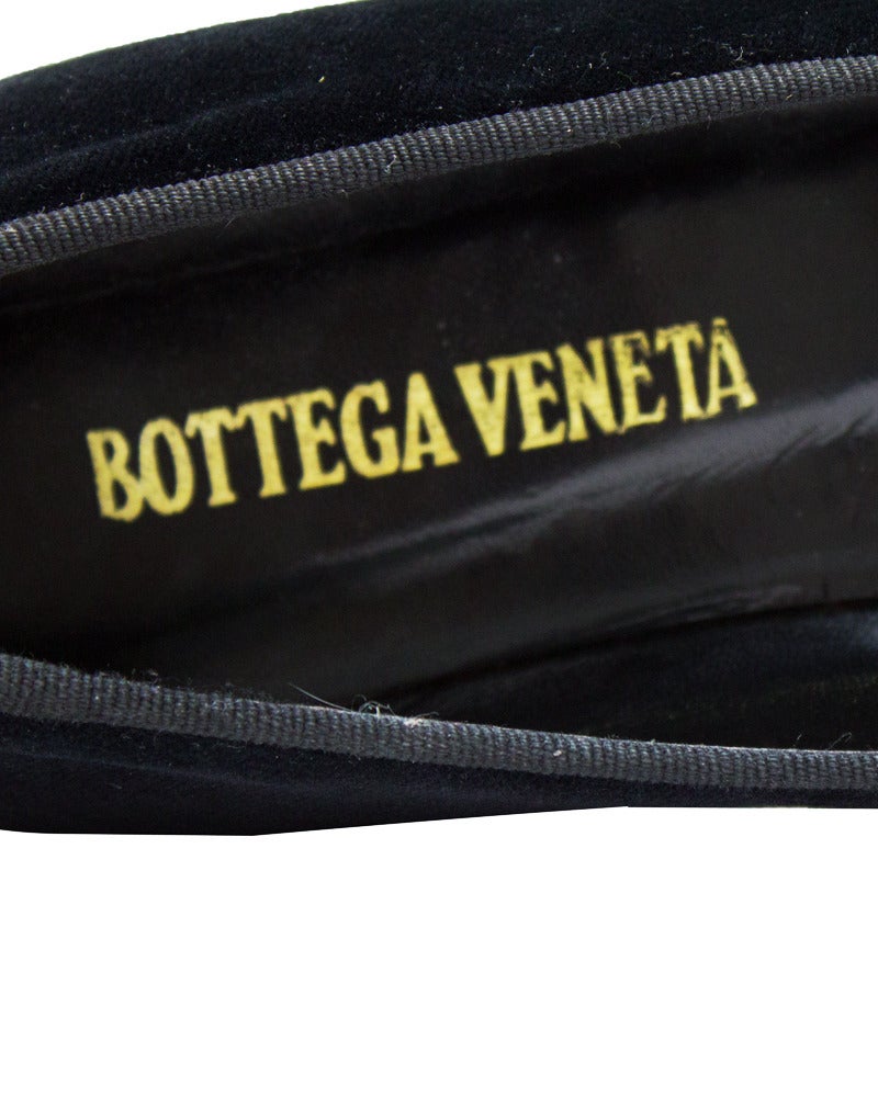 Bottega Veneta - Chaussures de ballet à crête en velours noir des années 1980 Bon état - En vente à Toronto, Ontario