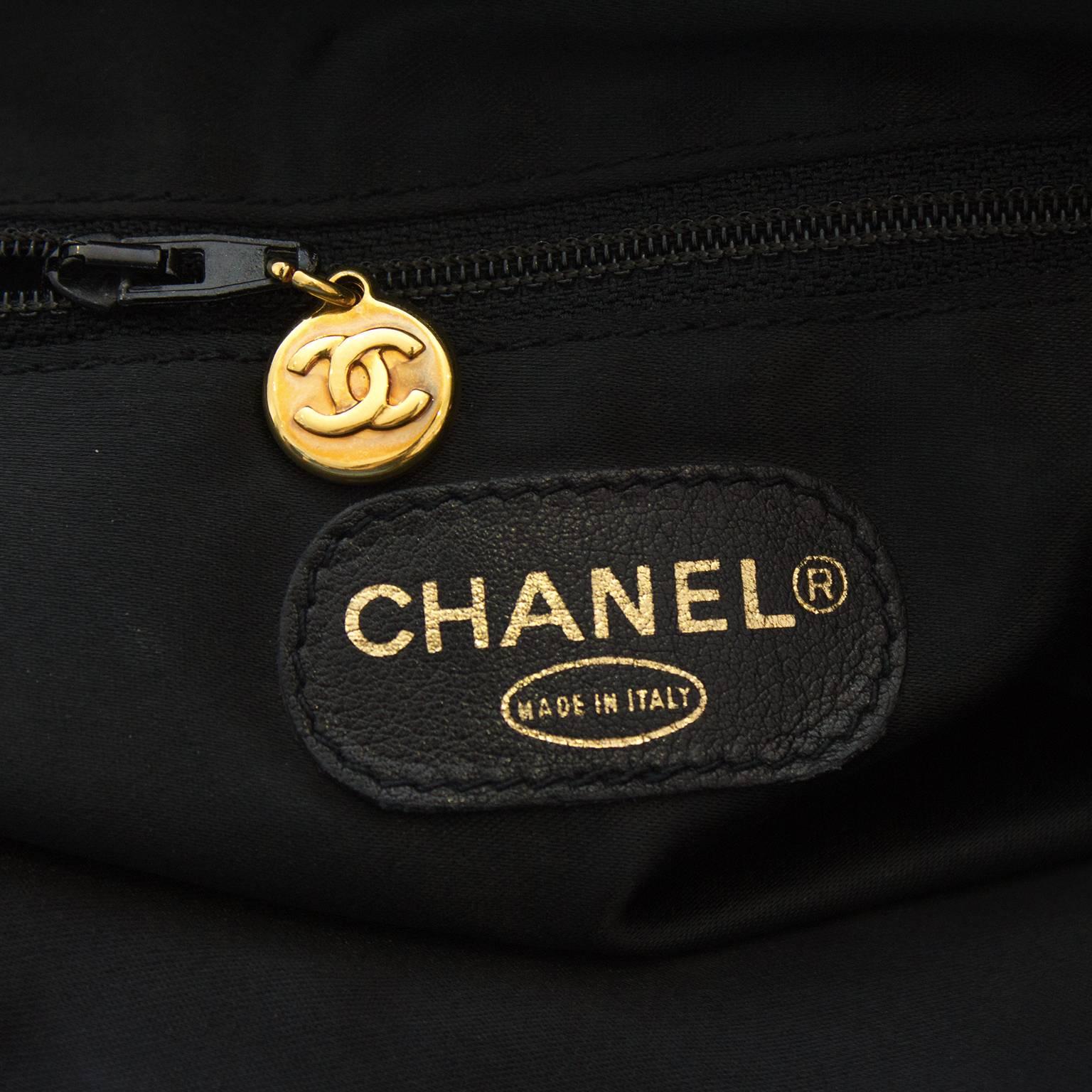 Women's 1990's Chanel Black Flat Tote Bag 