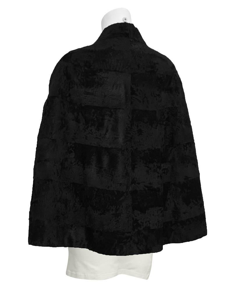 1970s Benjamin Fourrures Lausanne Black Broadtail Cape In Excellent Condition In Toronto, Ontario