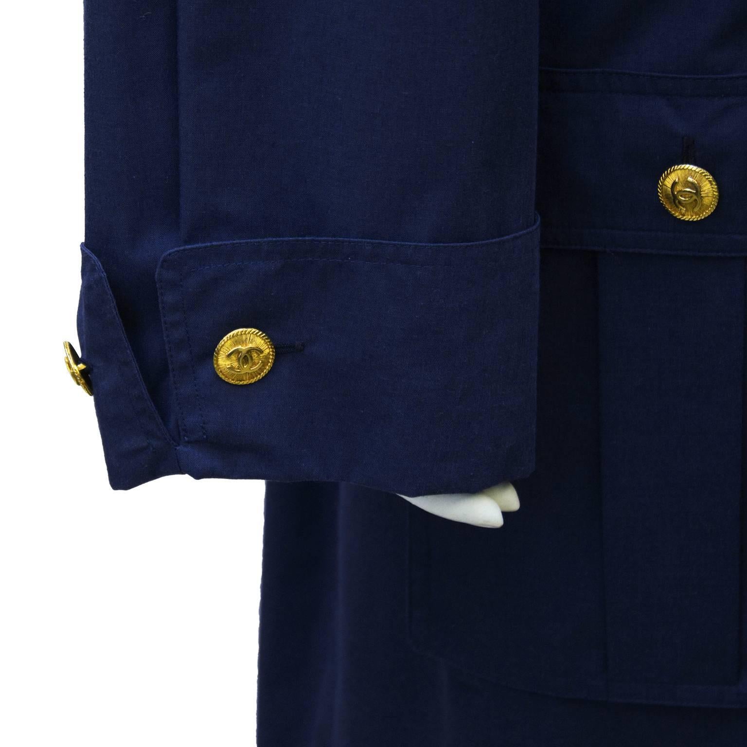 1980's Chanel Navy Trench  In Excellent Condition In Toronto, Ontario