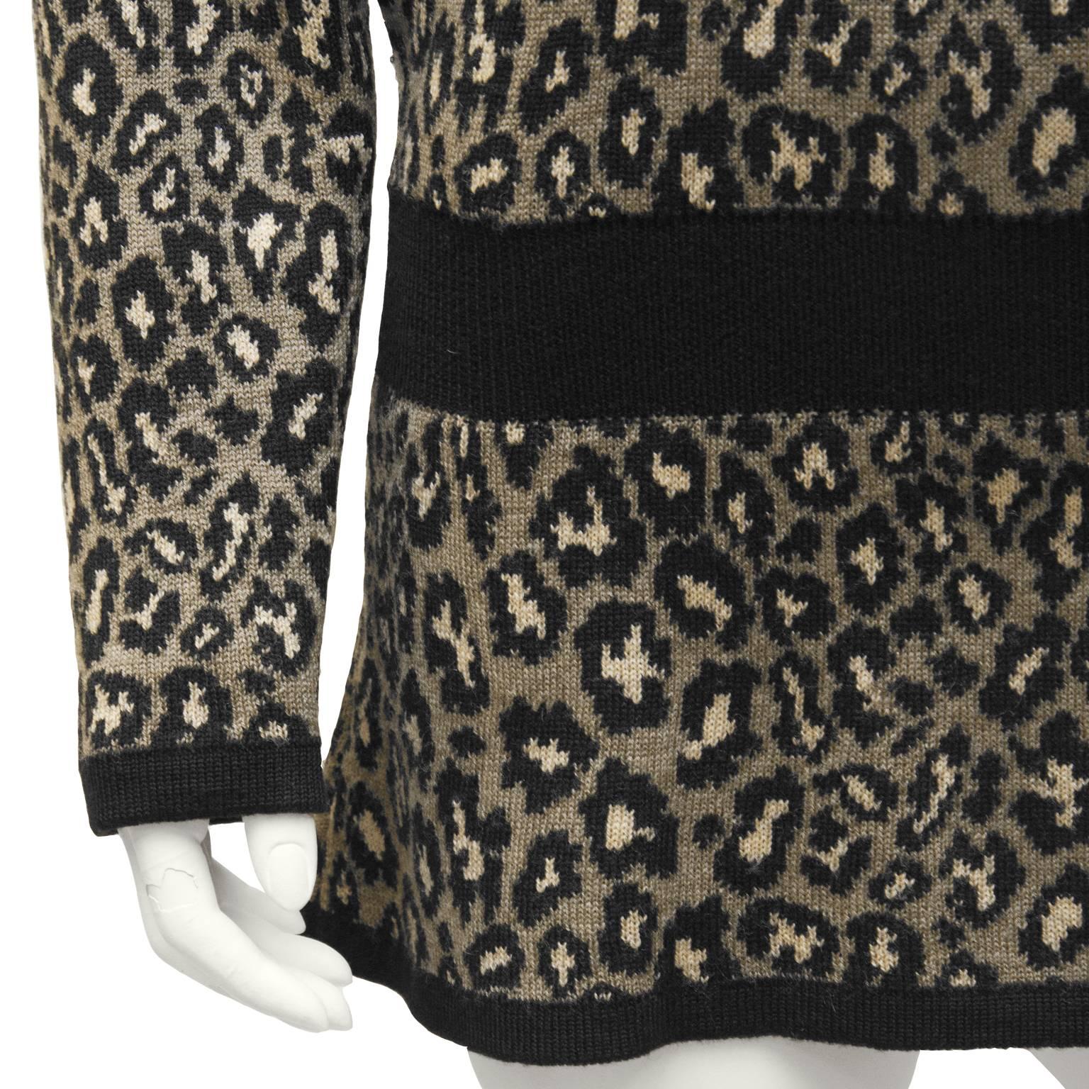 1980's Valentino Leopard Turtleneck Sweater  In Excellent Condition In Toronto, Ontario