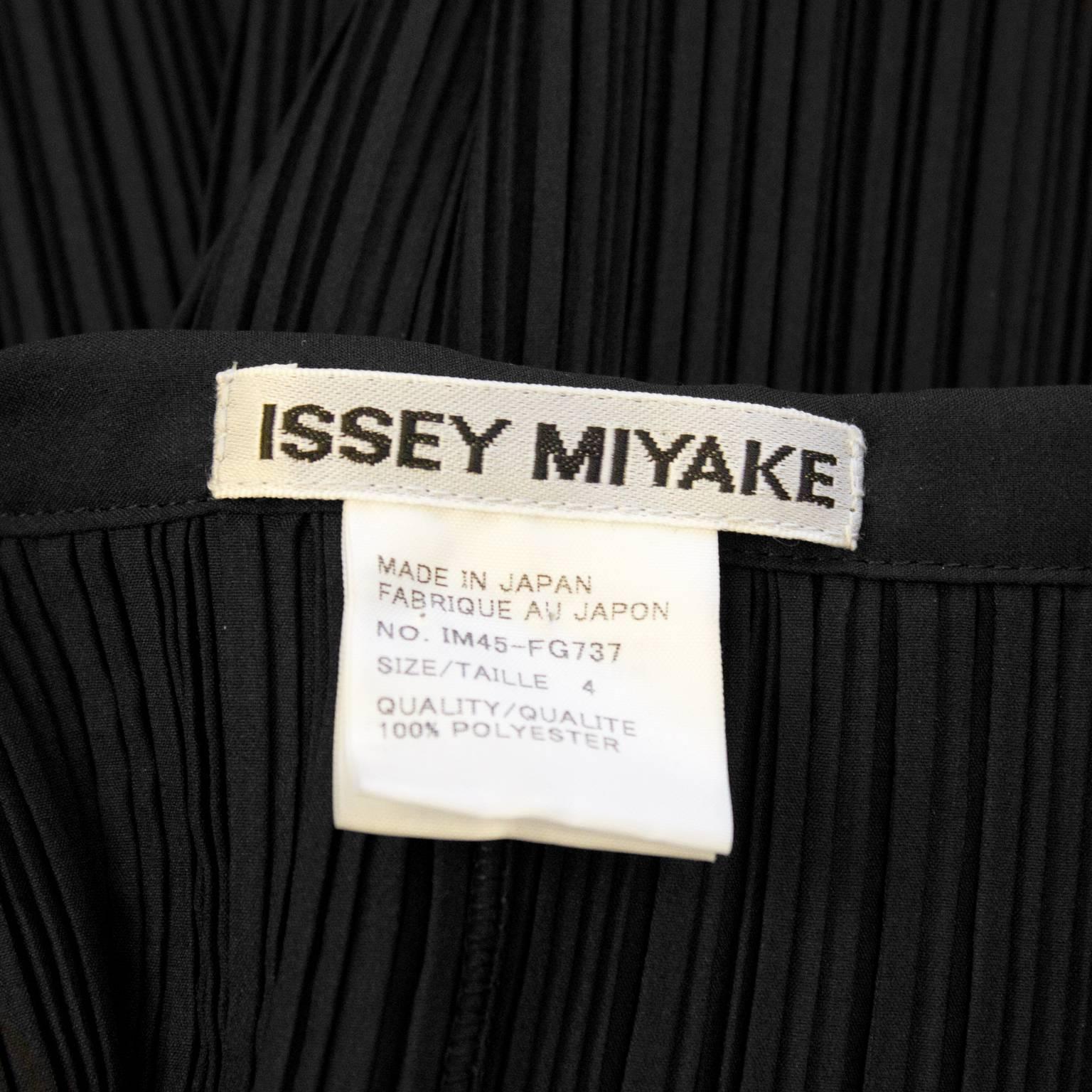 2000's Issey Miyake Black Pleated Skirt  1