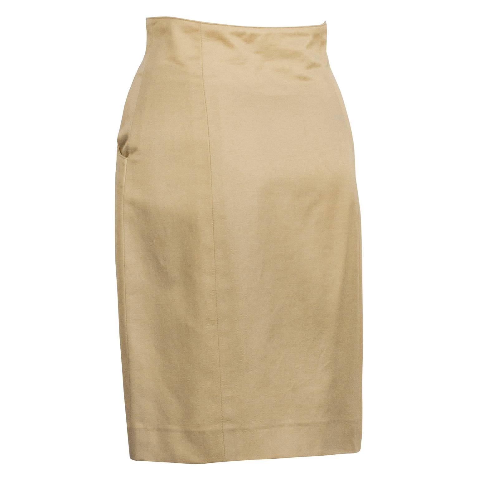 1990's Hermes Beige Skirt with Gold Grommets In Excellent Condition In Toronto, Ontario