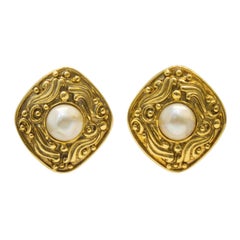 1980's Chanel Diamond Shape Earring w Pearl Center