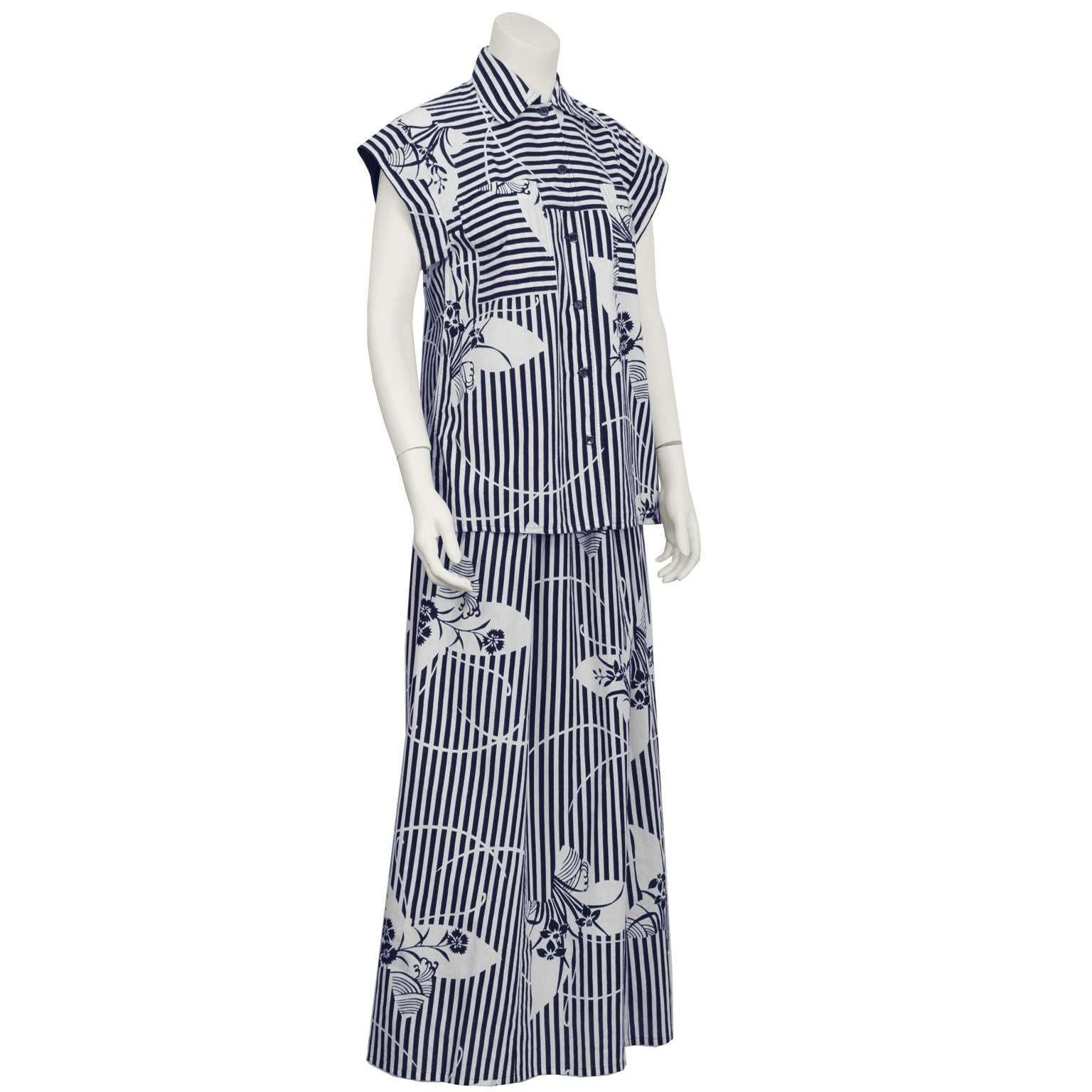 Hanae Mori 1970's navy and white yukata print Japanese cotton ensemble. Cap sleeve blouse has two patch pockets, and fastens down the front with navy buttons. Allover classic Japanese hand printed navy and white striped pattern has butterfly and