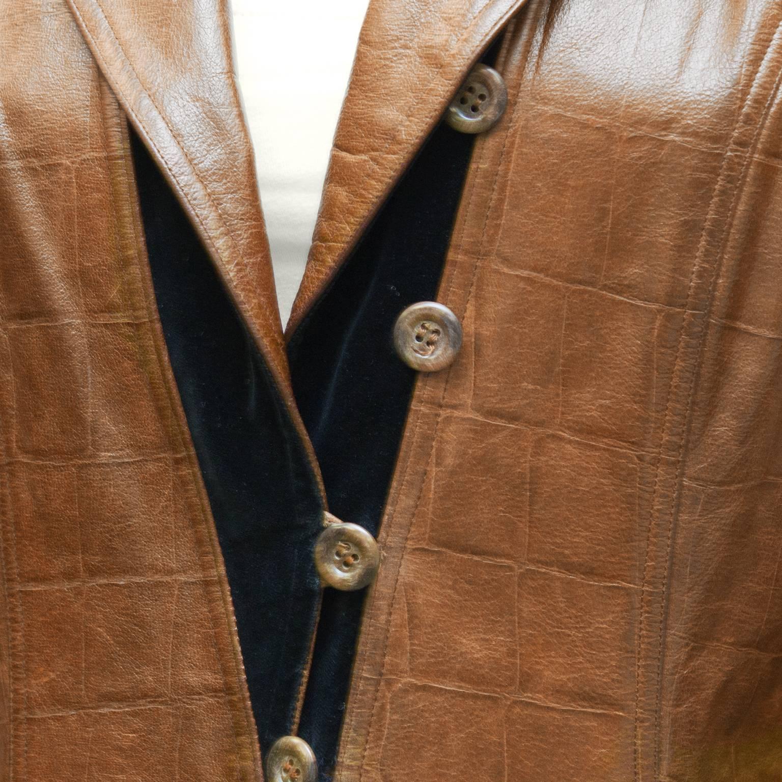 1980's Ungaro Croc Embossed Brown Leather Jacket  In Excellent Condition For Sale In Toronto, Ontario