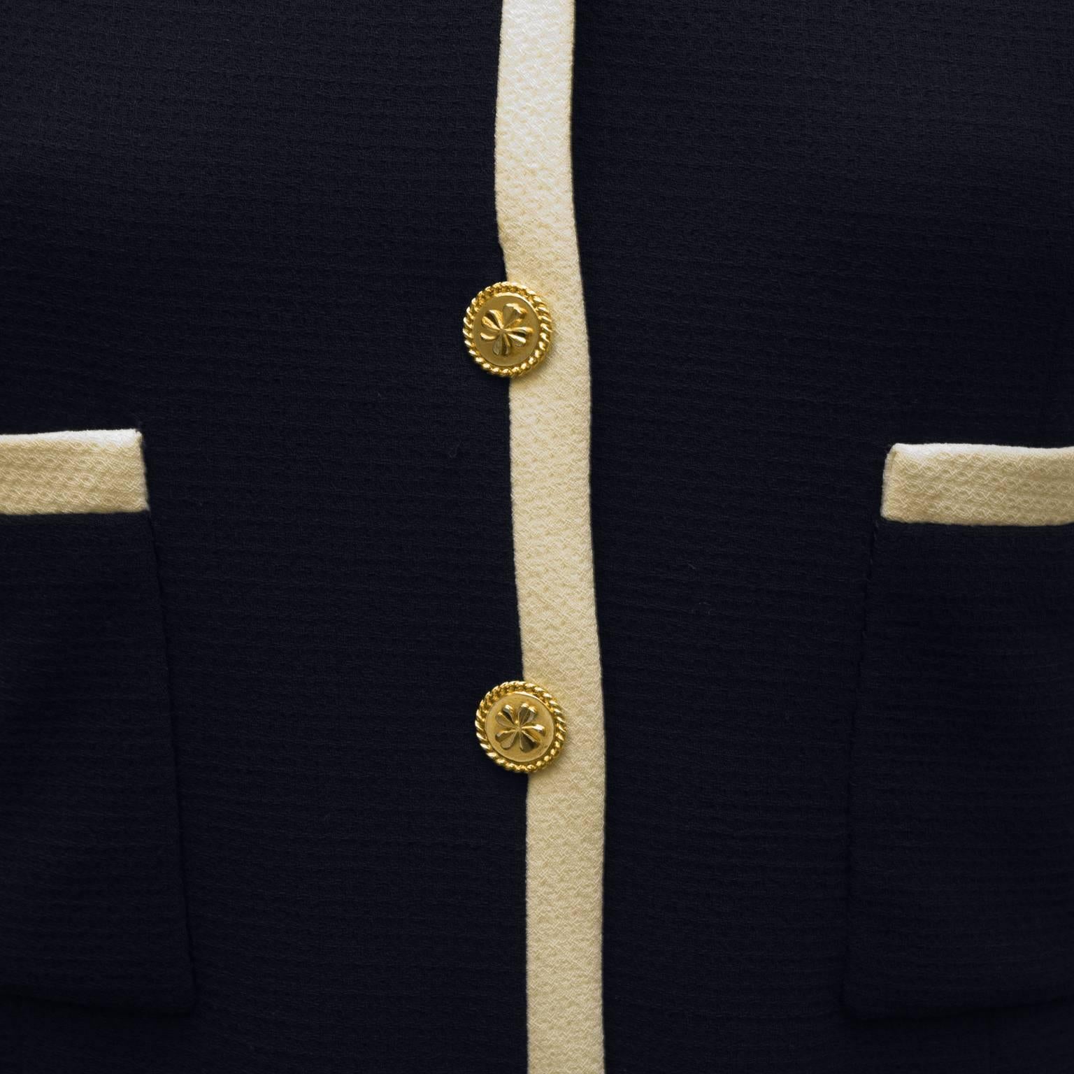 1980's Chanel Navy & Cream Skirt Suit  In Excellent Condition In Toronto, Ontario