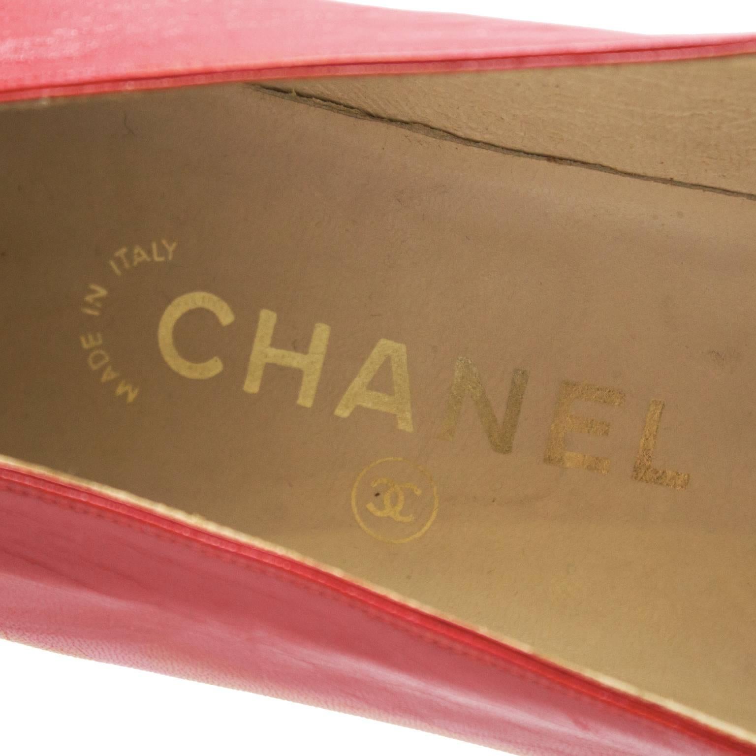 Escarpins Chanel pour femme rouges des années 1980 Pour femmes en vente