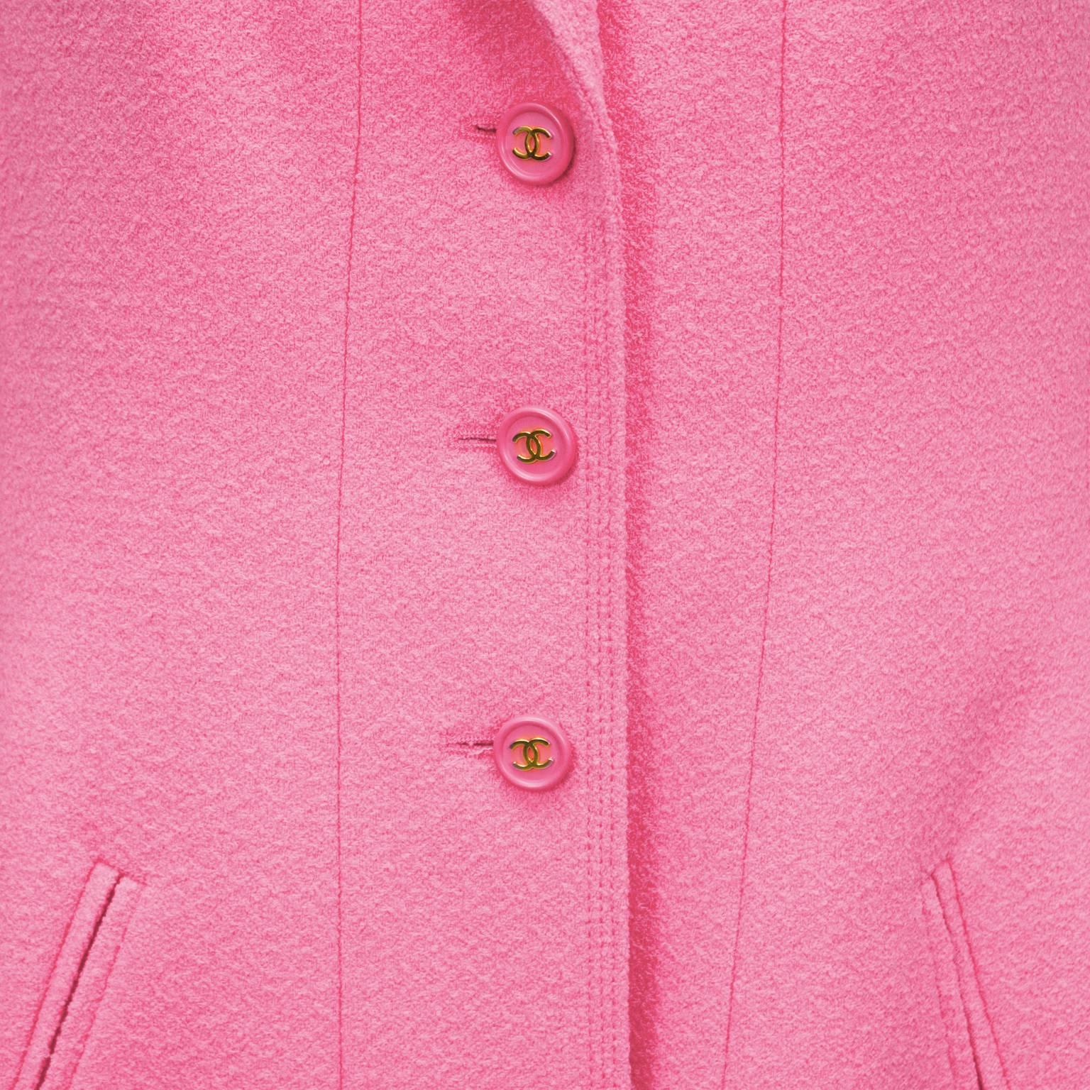 1997 Spring Chanel Hot Pink Boucle Jacket  In Excellent Condition In Toronto, Ontario