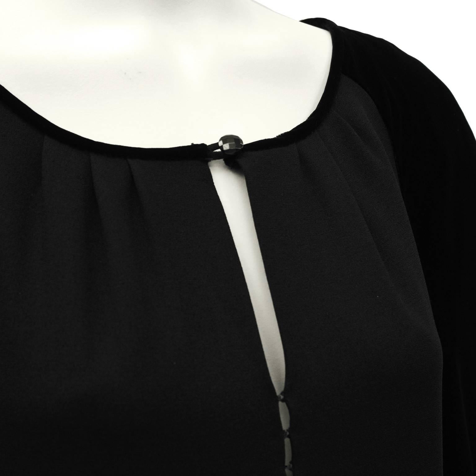 1980's Valentino Black Velvet and Crepe Gown  In Excellent Condition For Sale In Toronto, Ontario