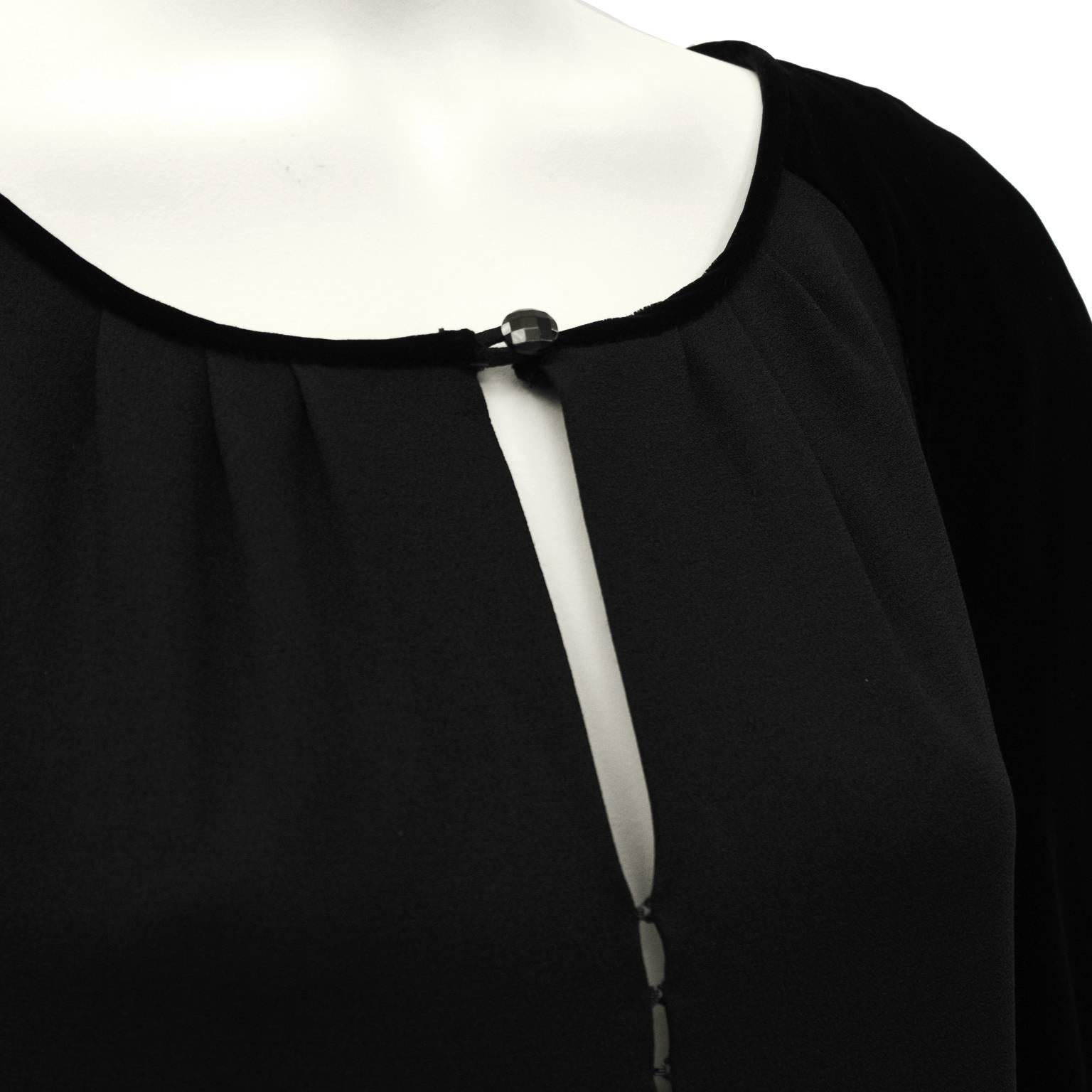 1980's Valentino Black Velvet and Crepe Gown In Excellent Condition For Sale In Toronto, Ontario