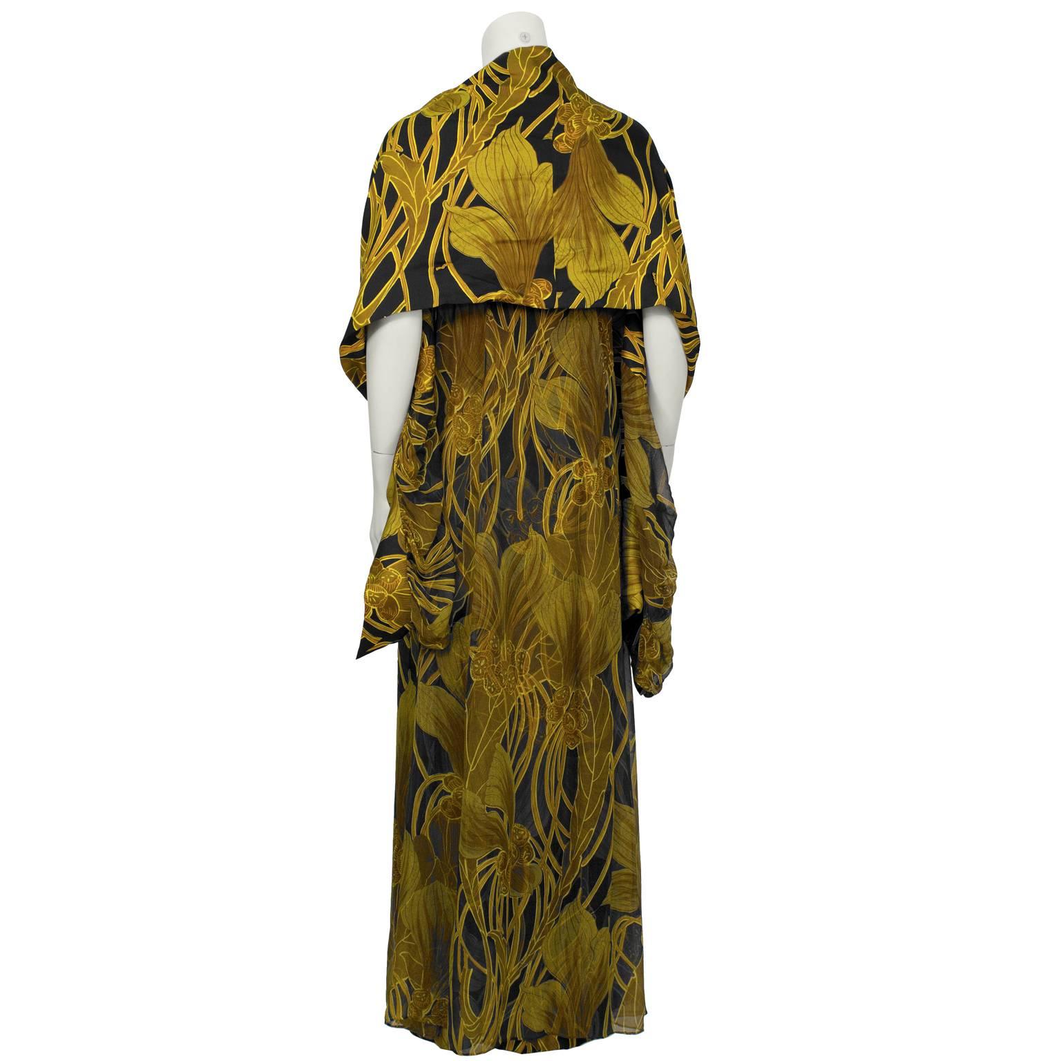1970's Anonymous Gold and Black Floral Gown In Excellent Condition For Sale In Toronto, Ontario