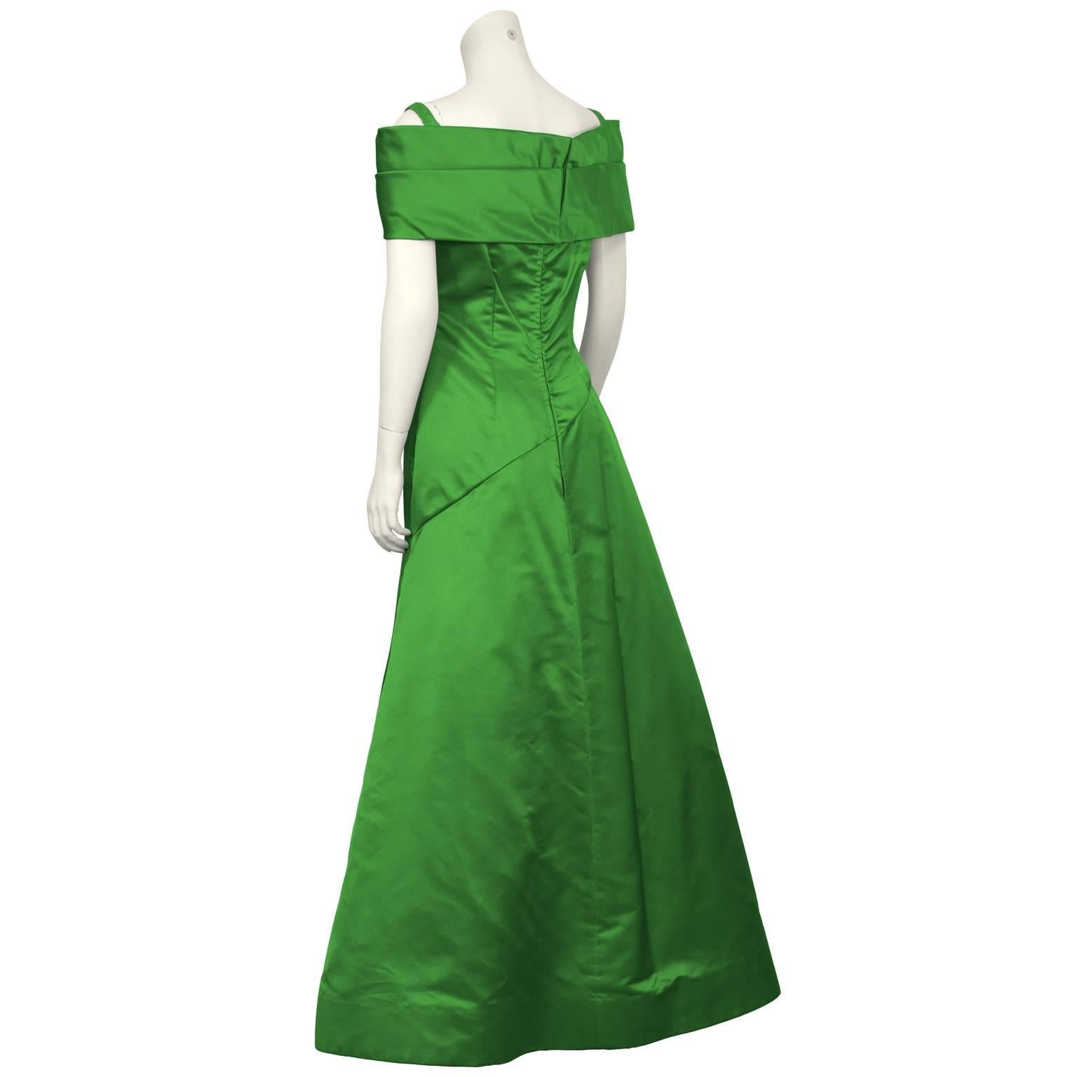 Vestido de satén verde esmeralda Scaasi de 1990 Verde en venta