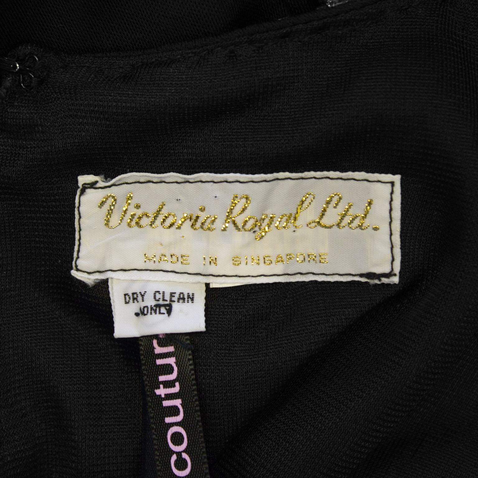Donna Abito Victoria Royal anni '70 in jersey nero e perline d'argento in vendita