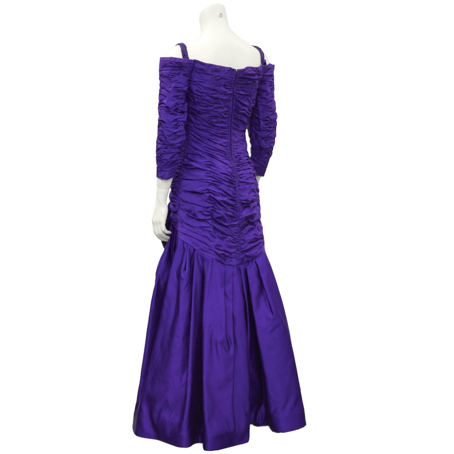 1980's Purple Taffeta Scaasi Off-The-Shoulder Evening Gown In Excellent Condition In Toronto, Ontario