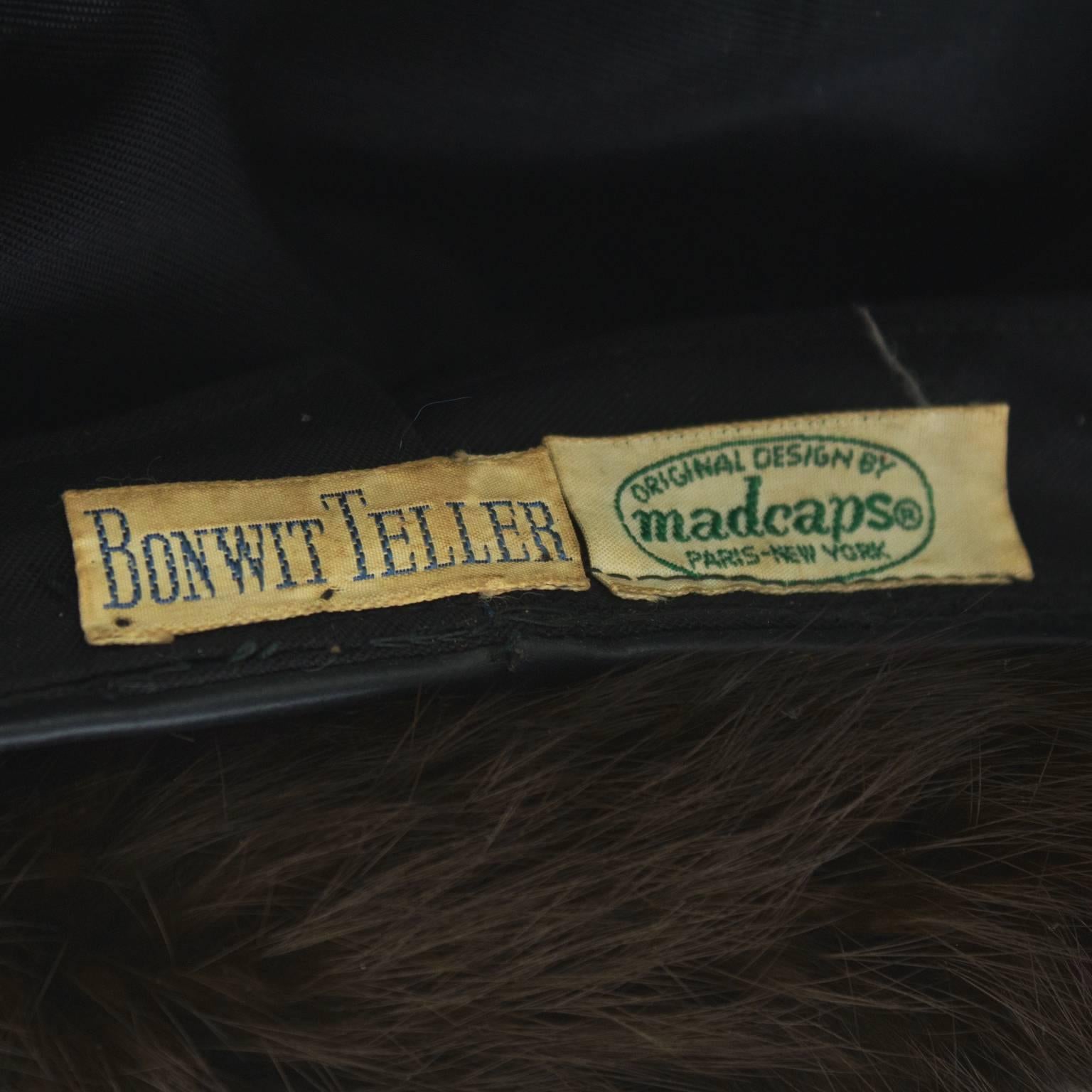 Noir Madcaps des années 1960 pour Bonwit Teller - Casquette en vison et cuir en vente