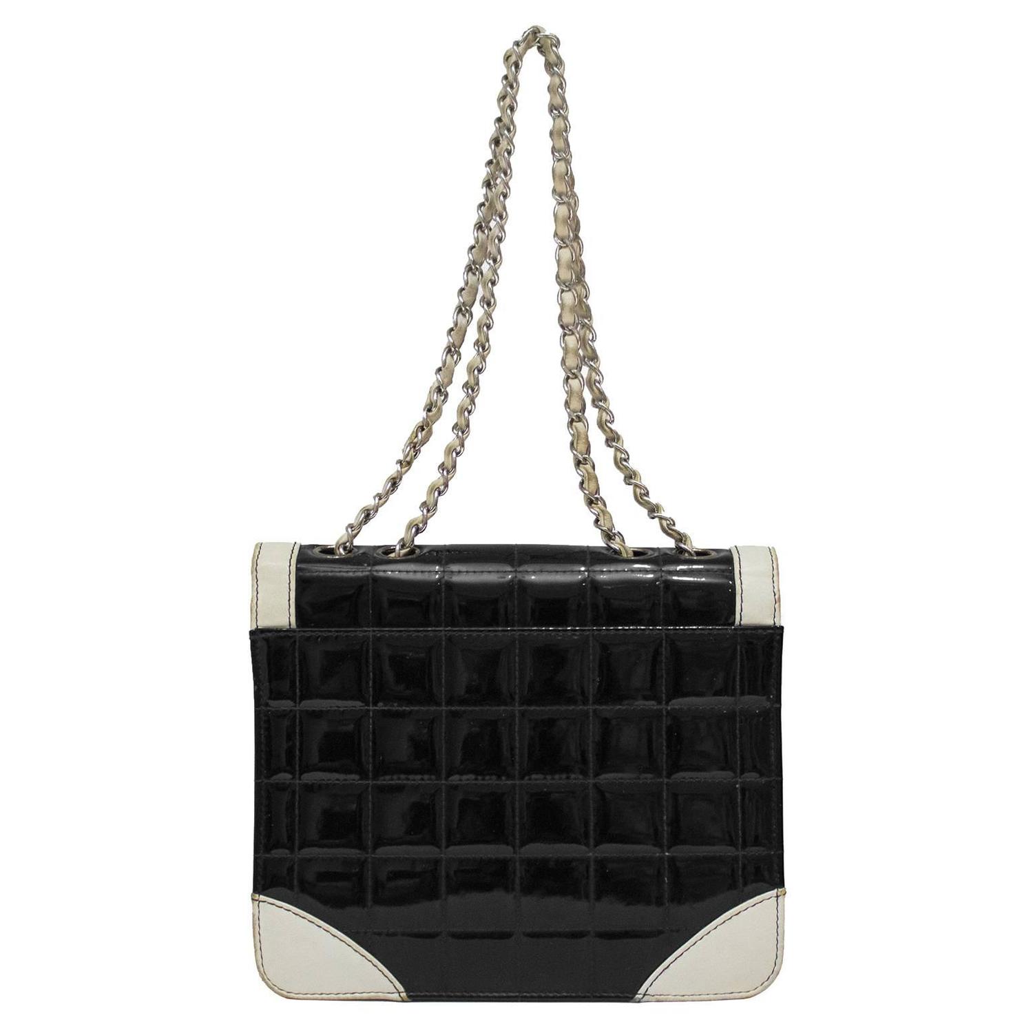 1980&#39;s Chanel Black and White Patent Leather Shoulder Bag For Sale at 1stdibs