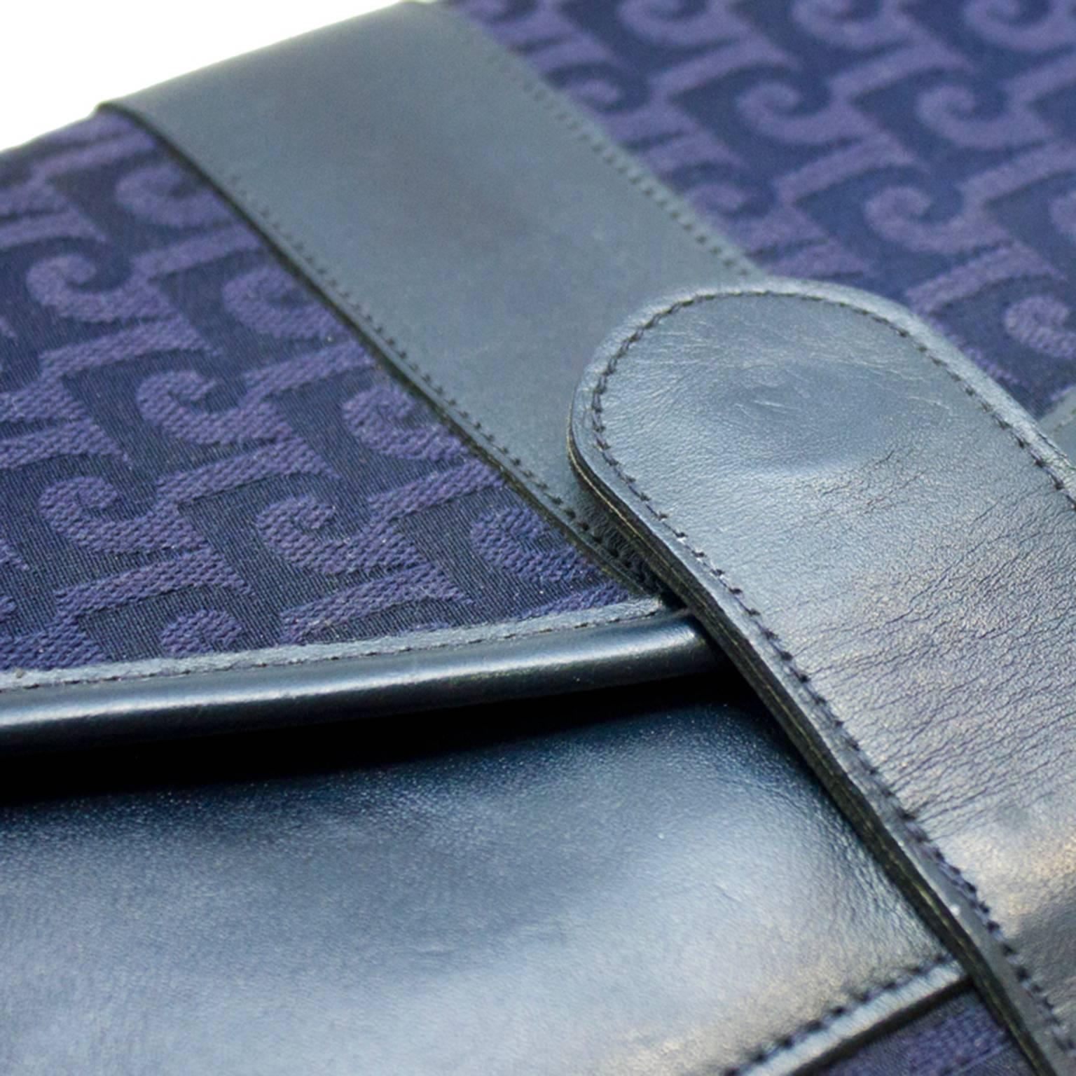 1960s Pierre Cardin Navy Logo Jacquard and Leather Clutch In Excellent Condition In Toronto, Ontario