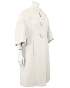 Bob Bugnand, Cocoon-Mantel aus cremefarbener Bouclé-Wolle, Paris, 1960er Jahre