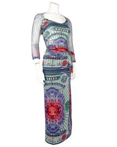 Conjunto de Jean Paul Gaultier con estampado de billetes del año 2000 y falda larga cruzada
