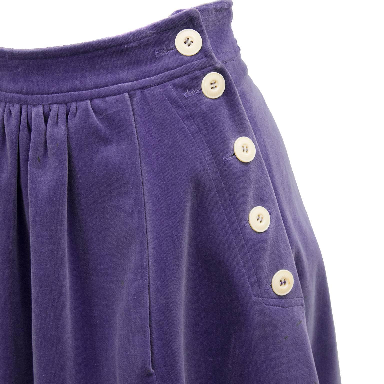 1971 Gudule Paris Lavender Velvet Skirt  In Good Condition For Sale In Toronto, Ontario