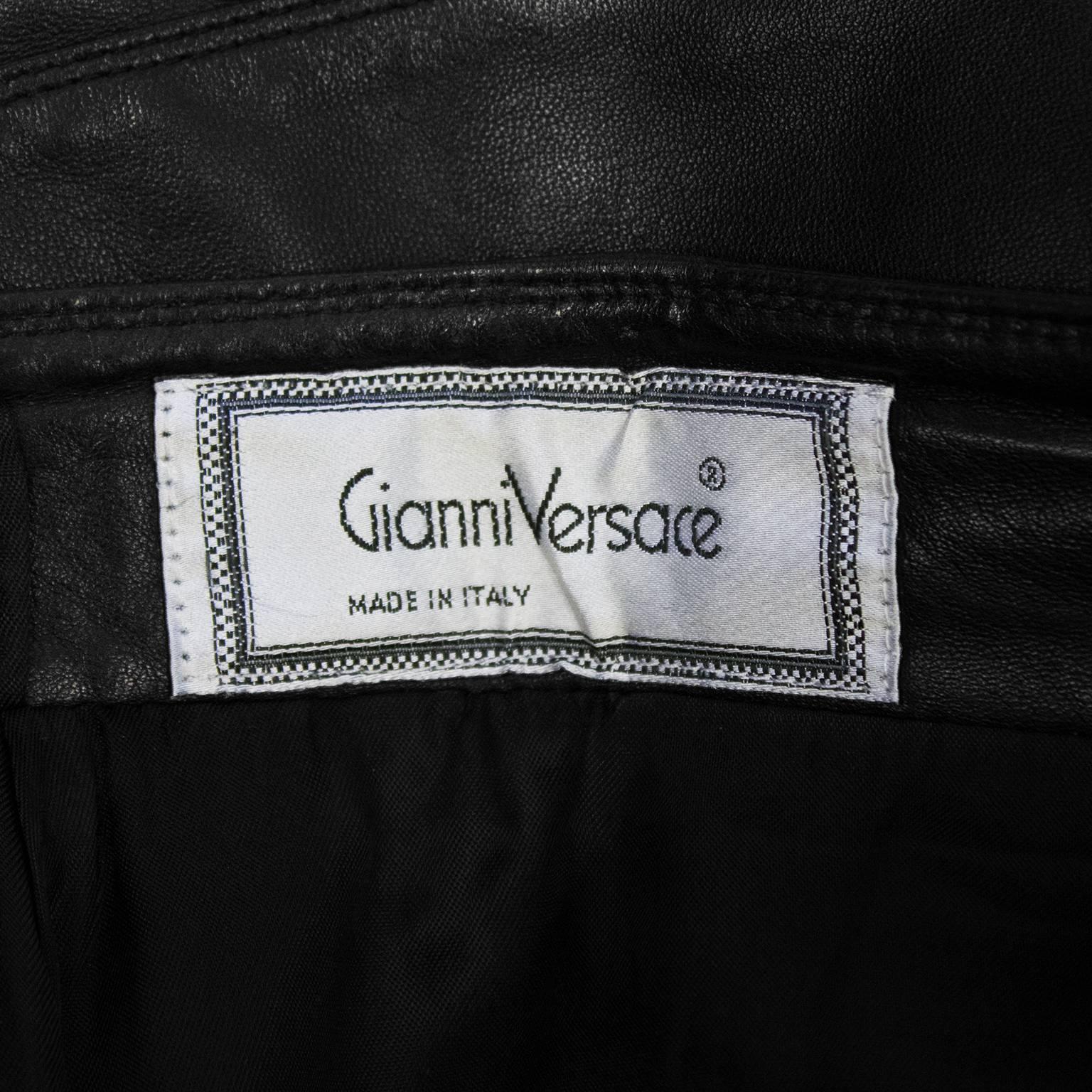 1980's Gianni Versace Black Leather Skirt with Tiered Hem Detail In Excellent Condition For Sale In Toronto, Ontario