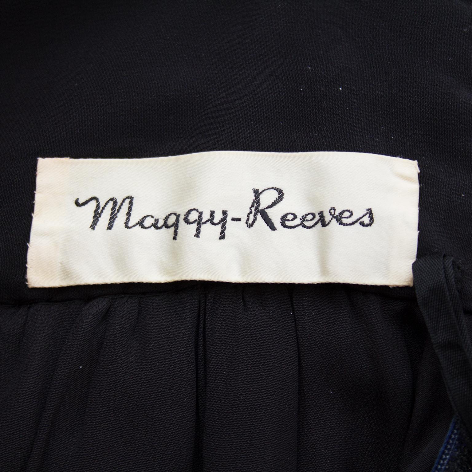 Maggy Reeves - Robe bleu nuit avec ceinture en cage argentée, années 1970 en vente 3