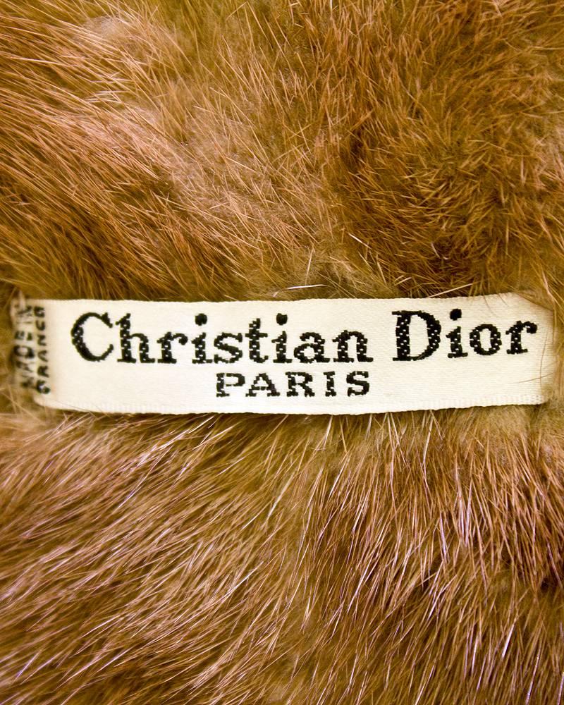 Christian Dior Nerzschal aus den frühen 1960er Jahren (Braun) im Angebot