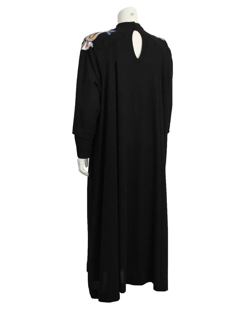 Noir Emmanuelle Khanh, robe en laine noire avec broderie cachemire, années 1980 en vente