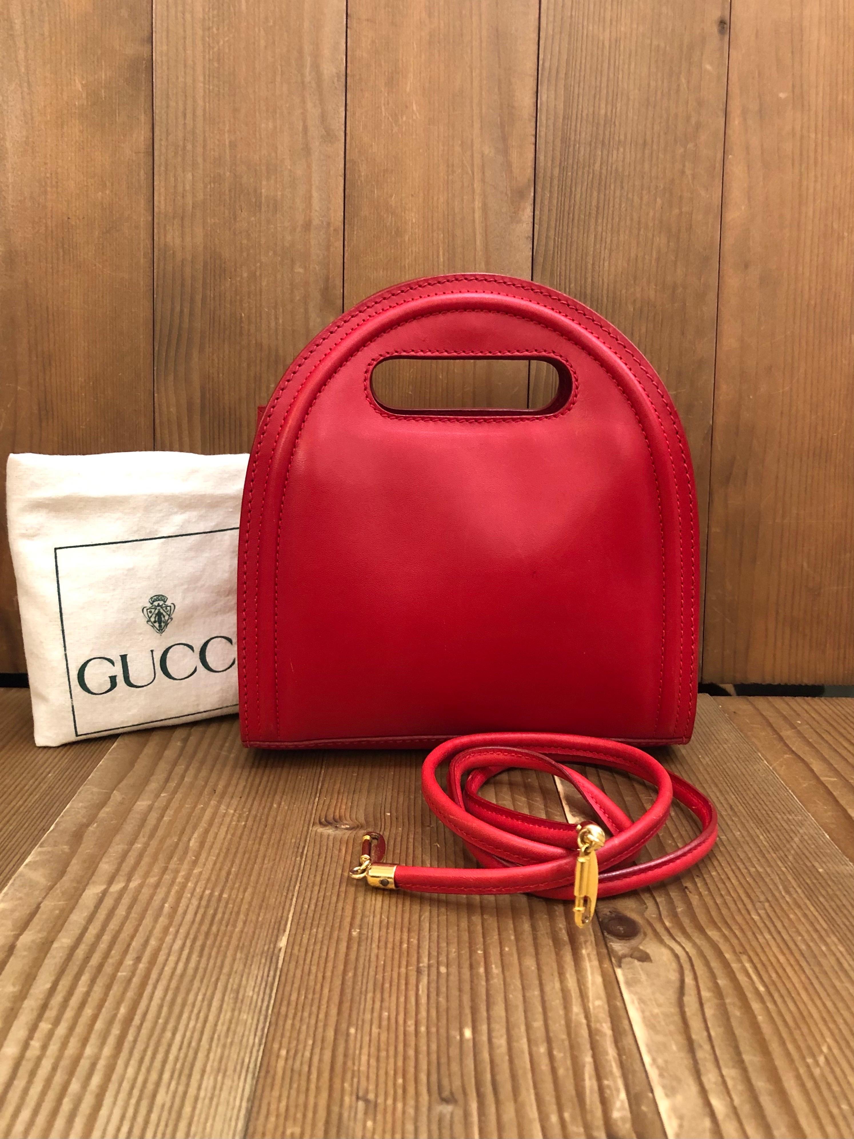 Vintage GUCCI Mini Calfskin Leather Book Tote Crossbody Bag Red In Good Condition For Sale In Bangkok, TH