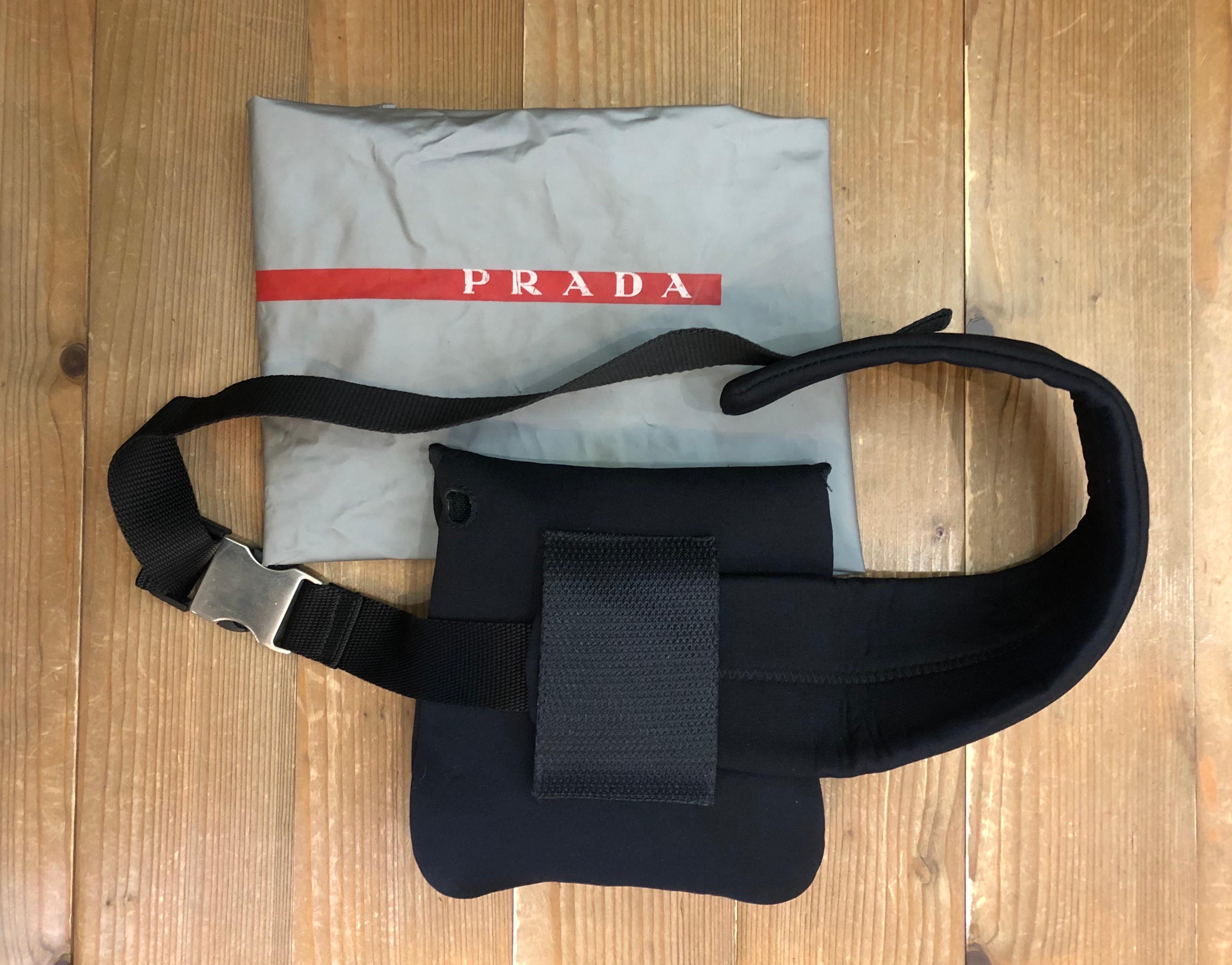 Noir Vintage PRADA Sports Line Belt Bag Black Microfiber Unisex en vente