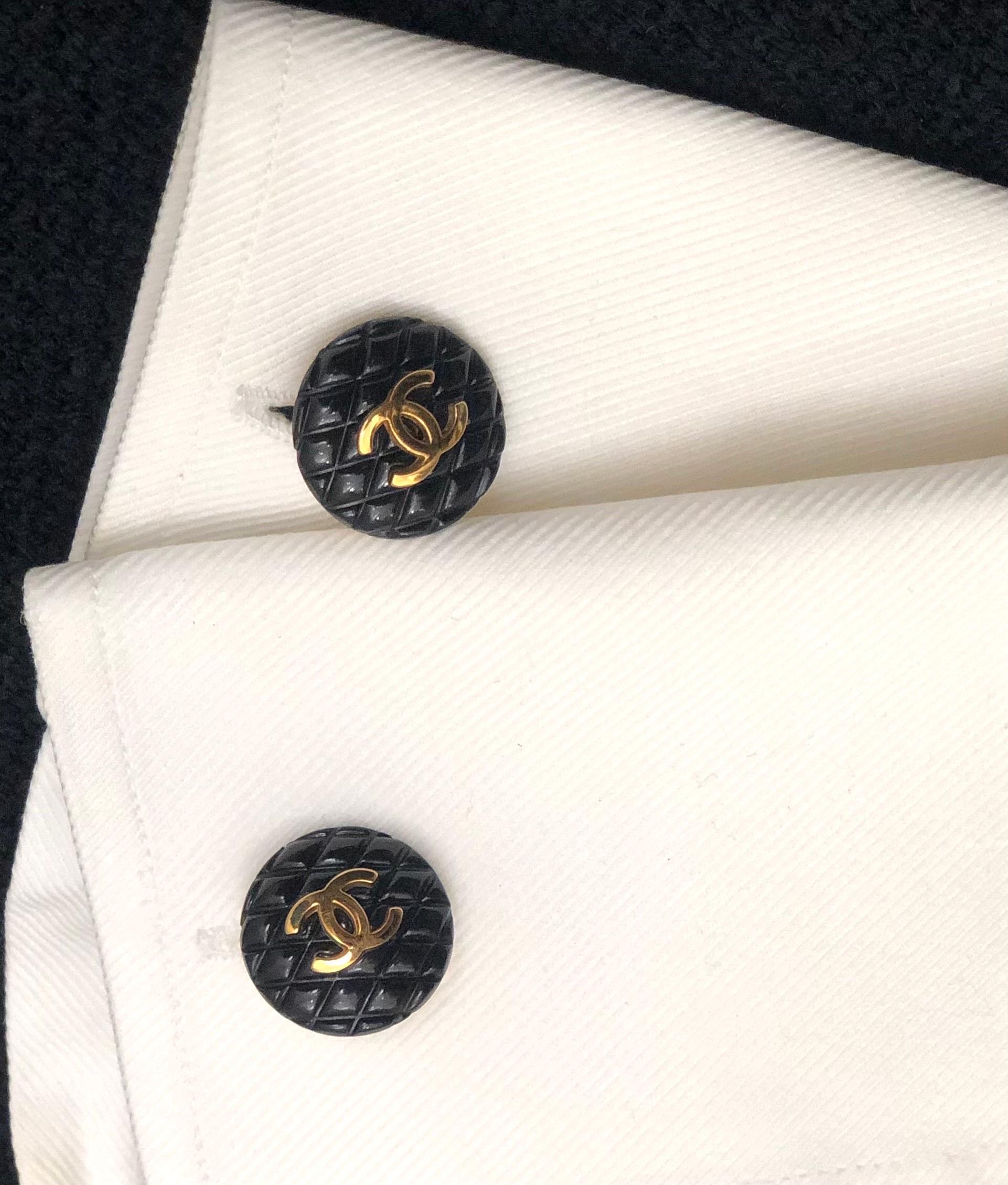 1995 Vintage CHANEL Quilted Resin CC Cufflinks Black Gold Unisex  2