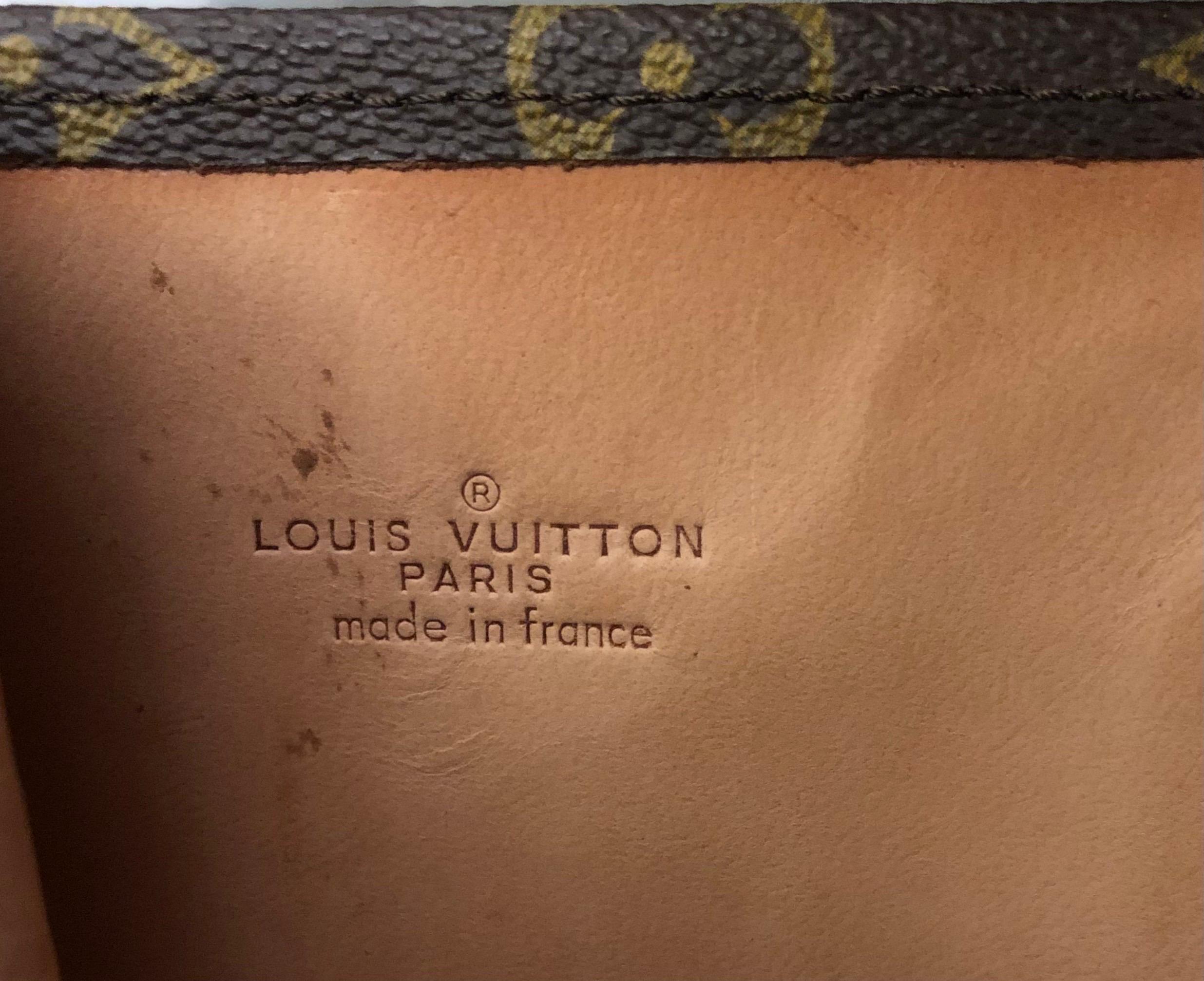 1970s Vintage LOUIS VUITTON Monogram Sac Plat Tote Bag  For Sale 6