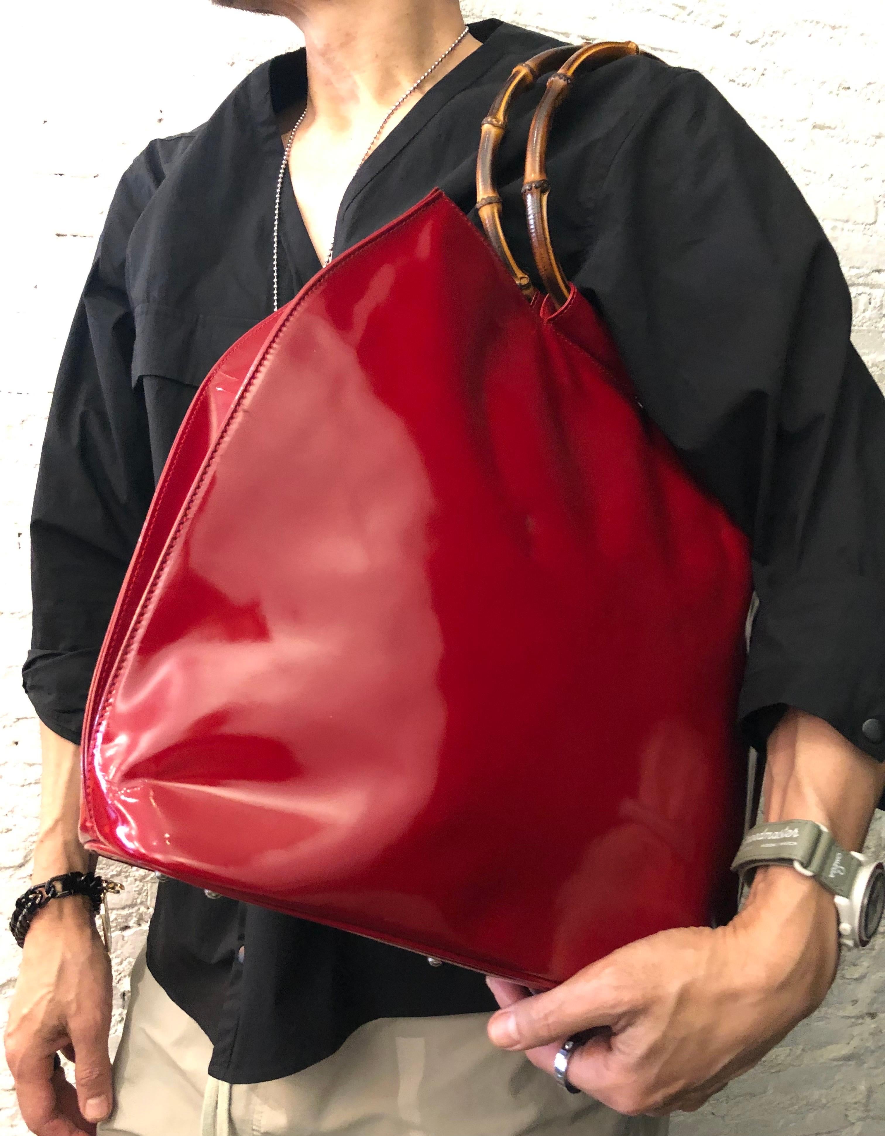 1990s Vintage GUCCI Patent Leather Bamboo Ring Tote Shoulder Bag Red In Good Condition For Sale In Bangkok, TH