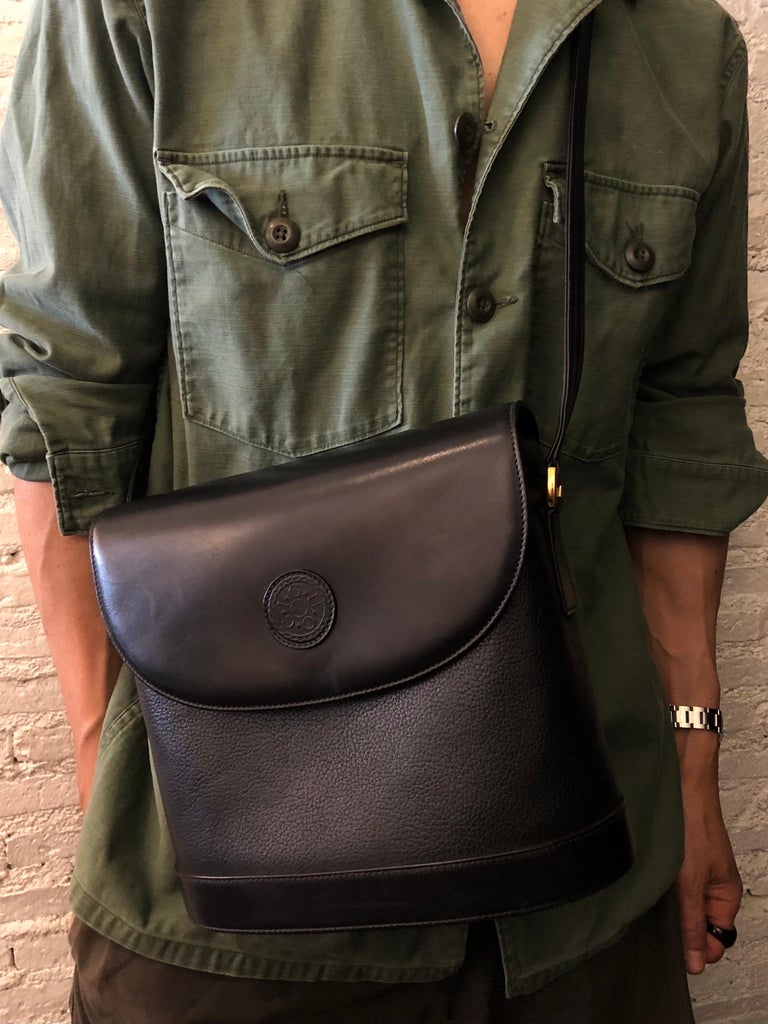 1980er Vintage GUCCI Box Bucket Umhängetasche aus Kalbsleder in