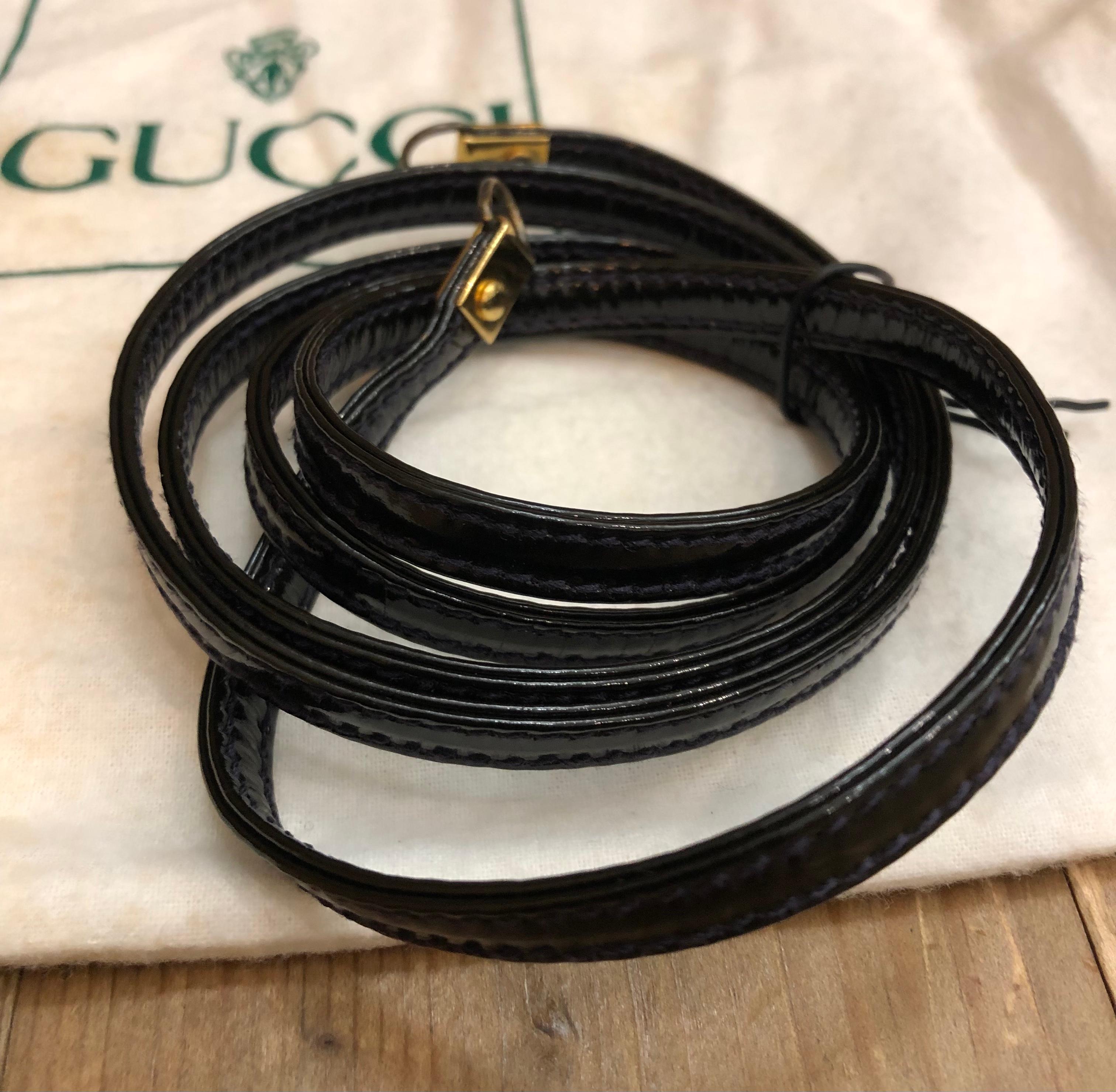 1990s Vintage GUCCI Mini Bamboo Ring Handbag Crossbody Bag Patent Leather Black 5